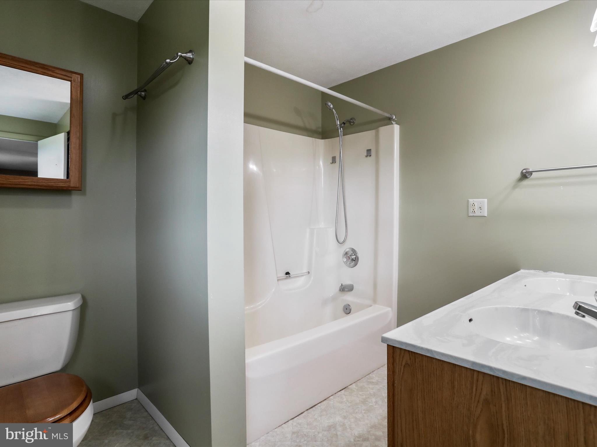 DOWDEN HILLS - Residential