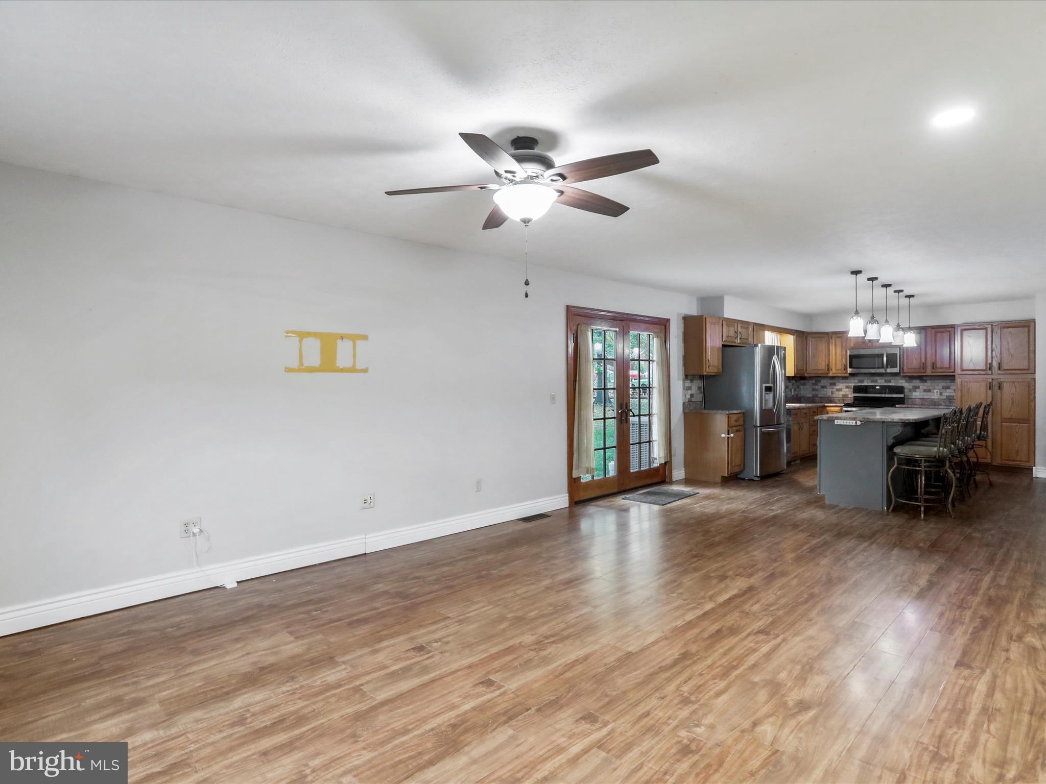 DOWDEN HILLS - Residential