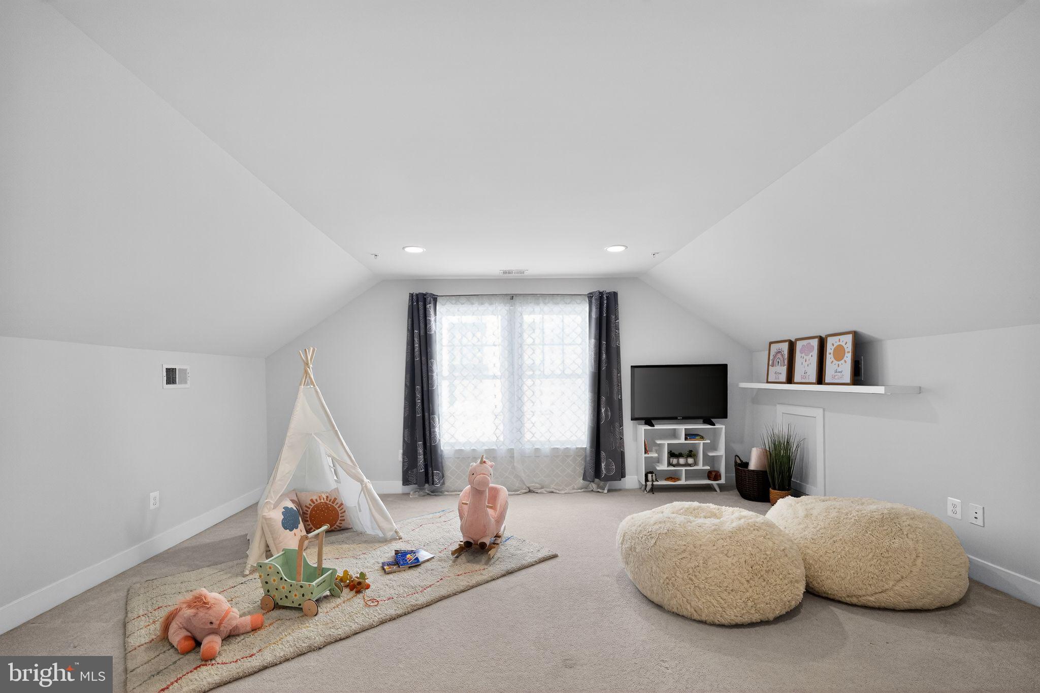 MAPLE LAWN - Residential