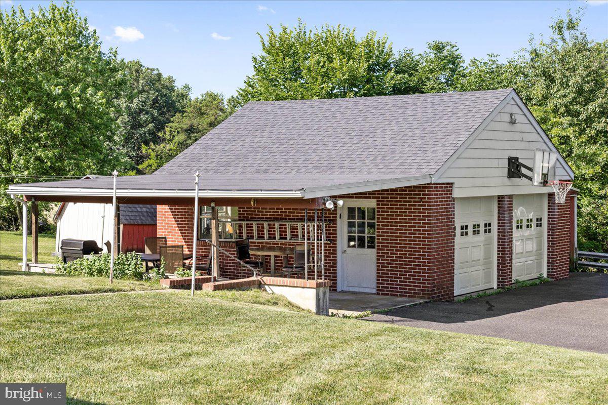 1848 HOFFMANSVILLE ROAD