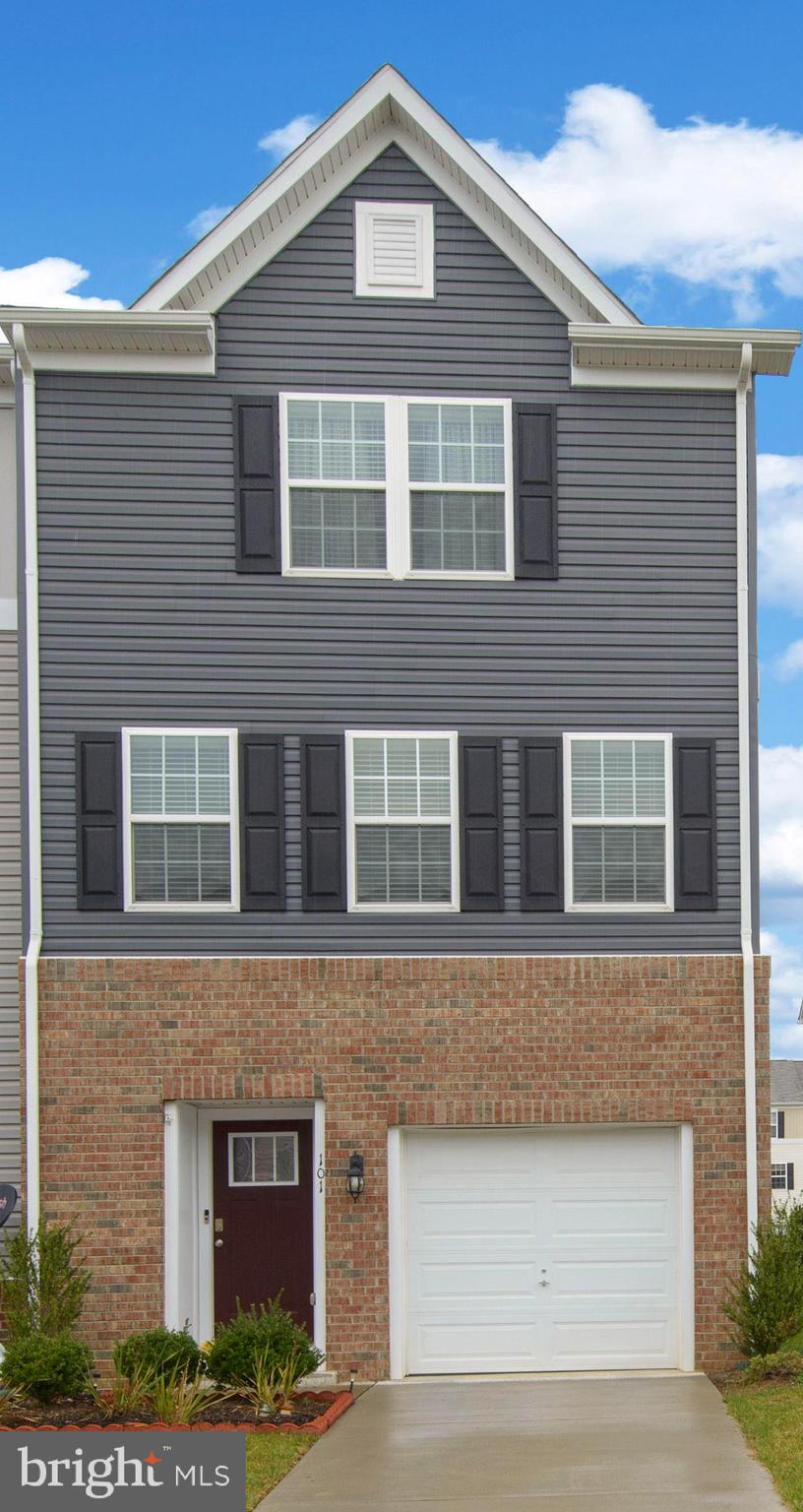 BERKELEY RIDGE - Residential