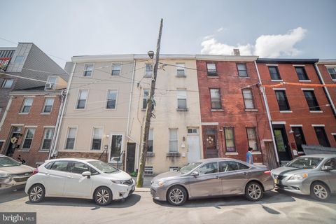 Condo For Rent - 126 W Laurel Street #2<br/> PHILADELPHIA, PA 19123