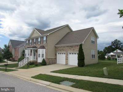 Don't miss out on this lovely Colonial with 4 bedrooms and 4.5 bath, fireplace, unfinished basement, very spacious kitchen, living room and much more. This will not last!!