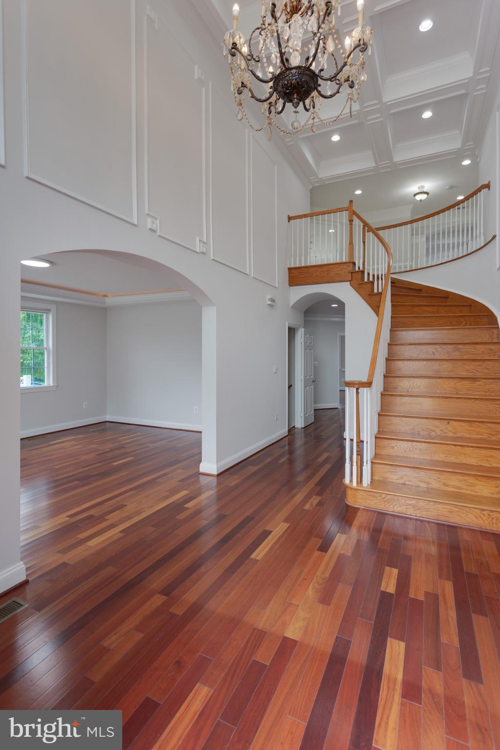 PINECREST - Residential