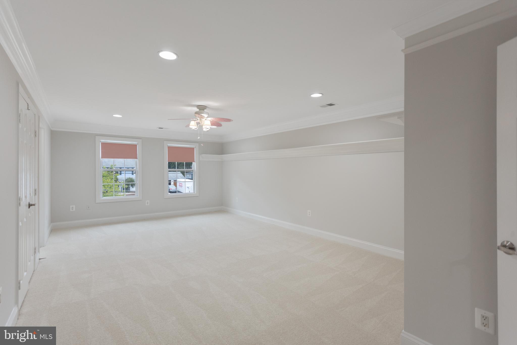 PINECREST - Residential