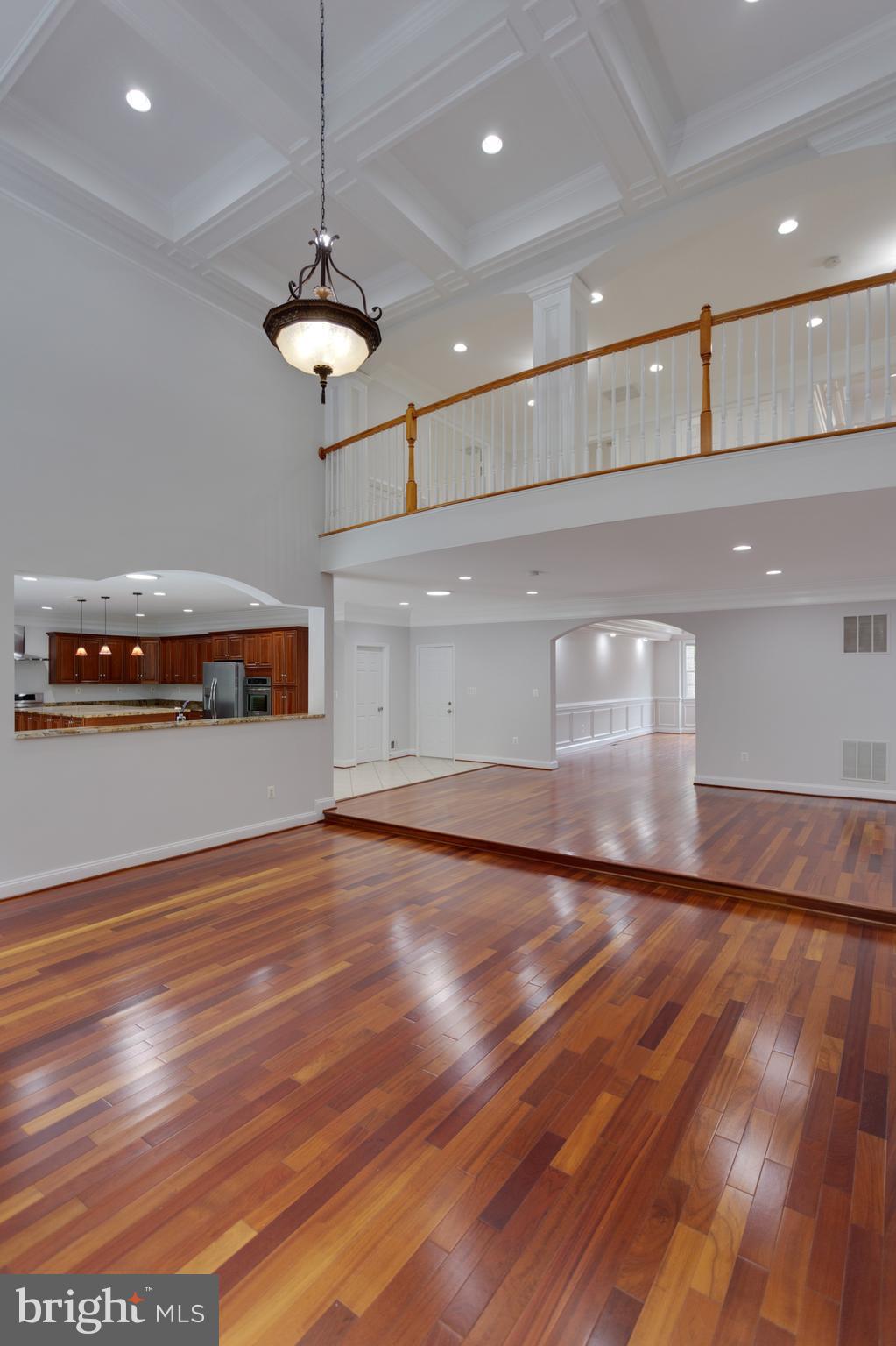 PINECREST - Residential