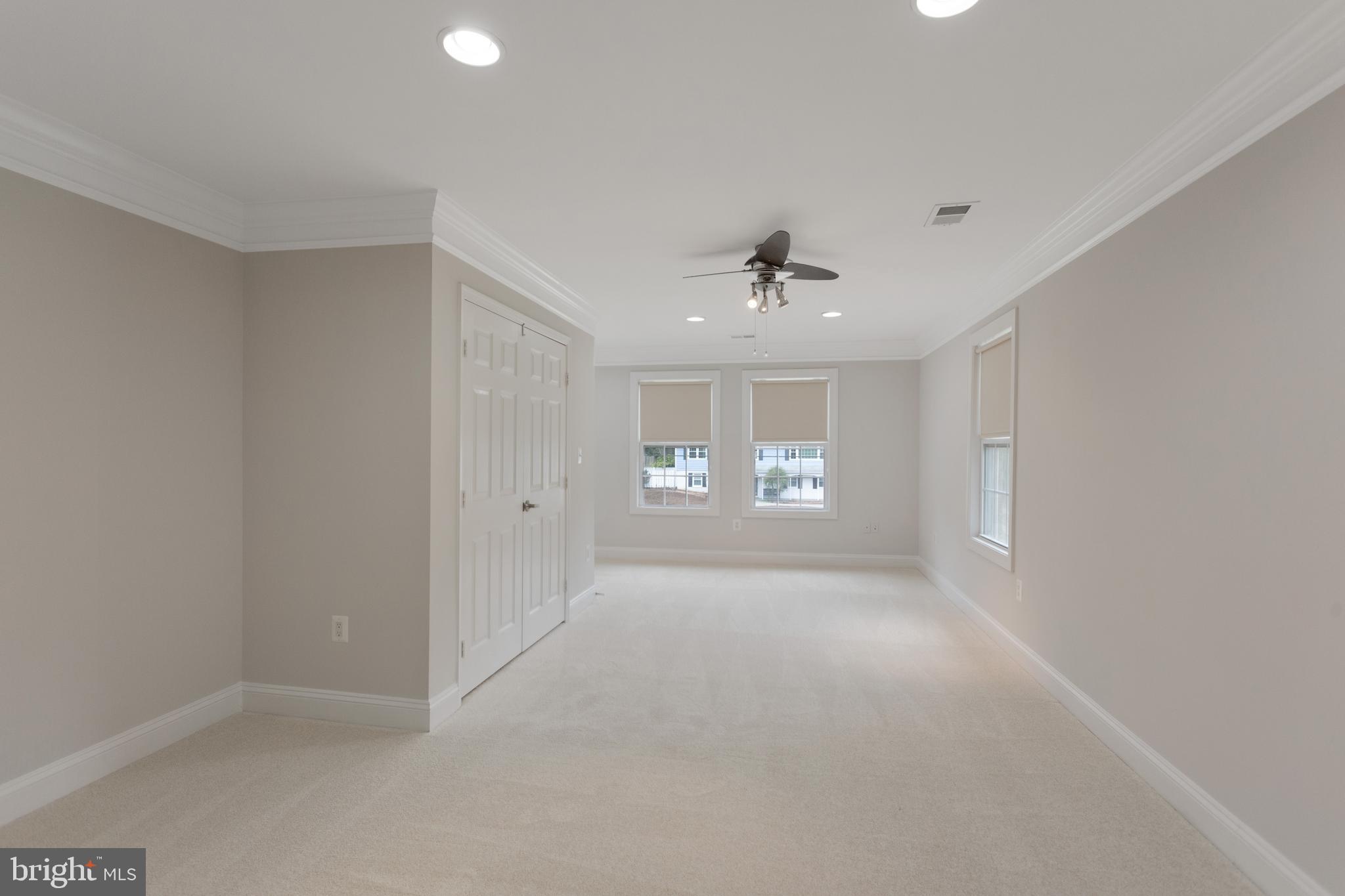 PINECREST - Residential