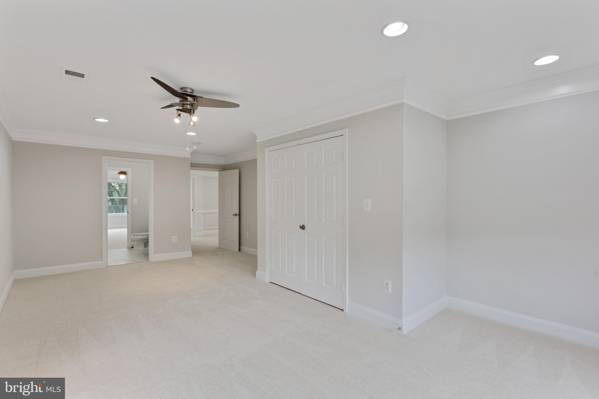 PINECREST - Residential