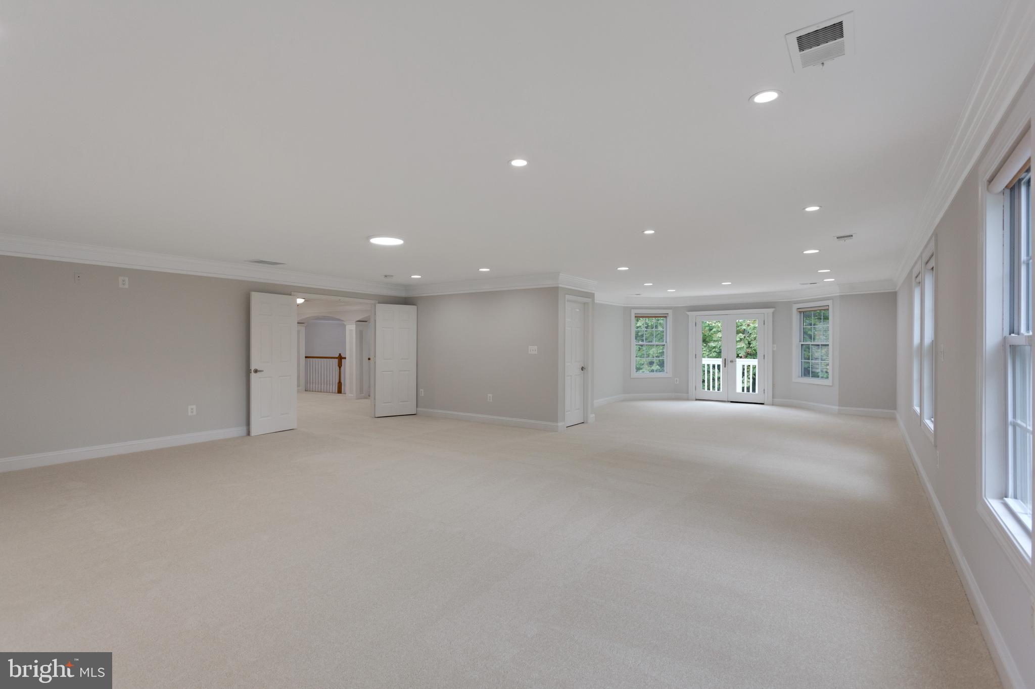 PINECREST - Residential