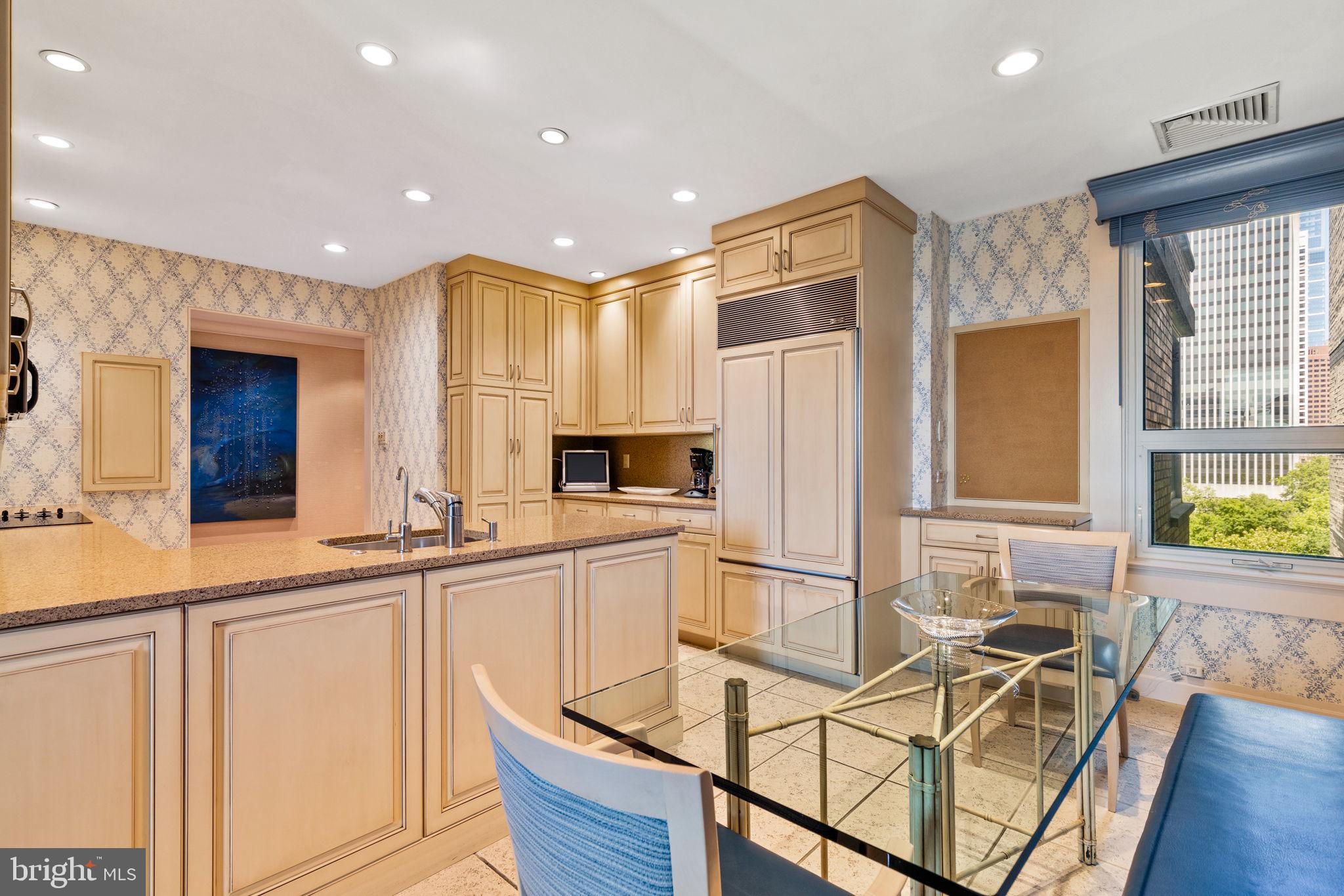 RITTENHOUSE SQUARE - Residential