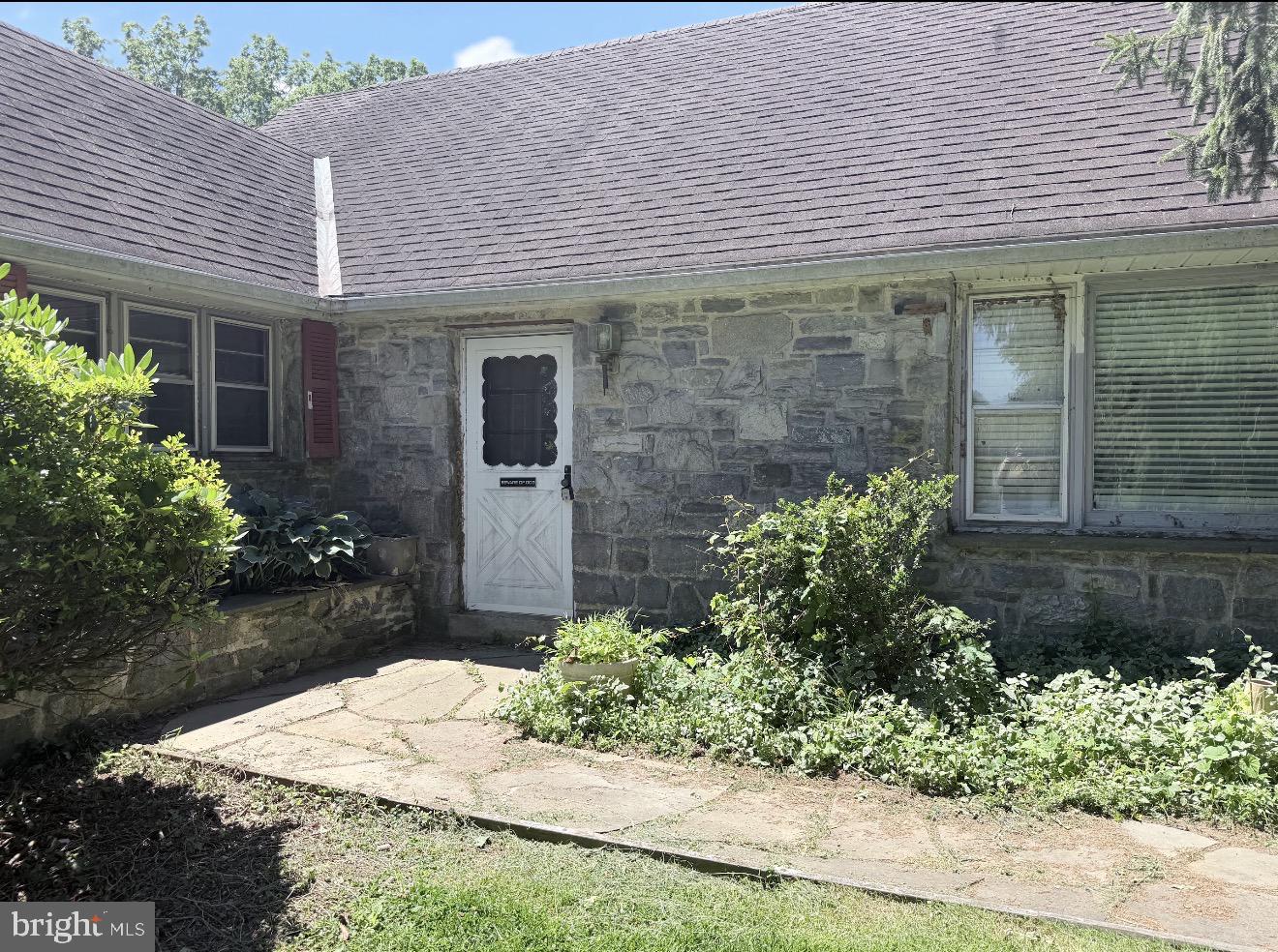 18 GALICIA DRIVE