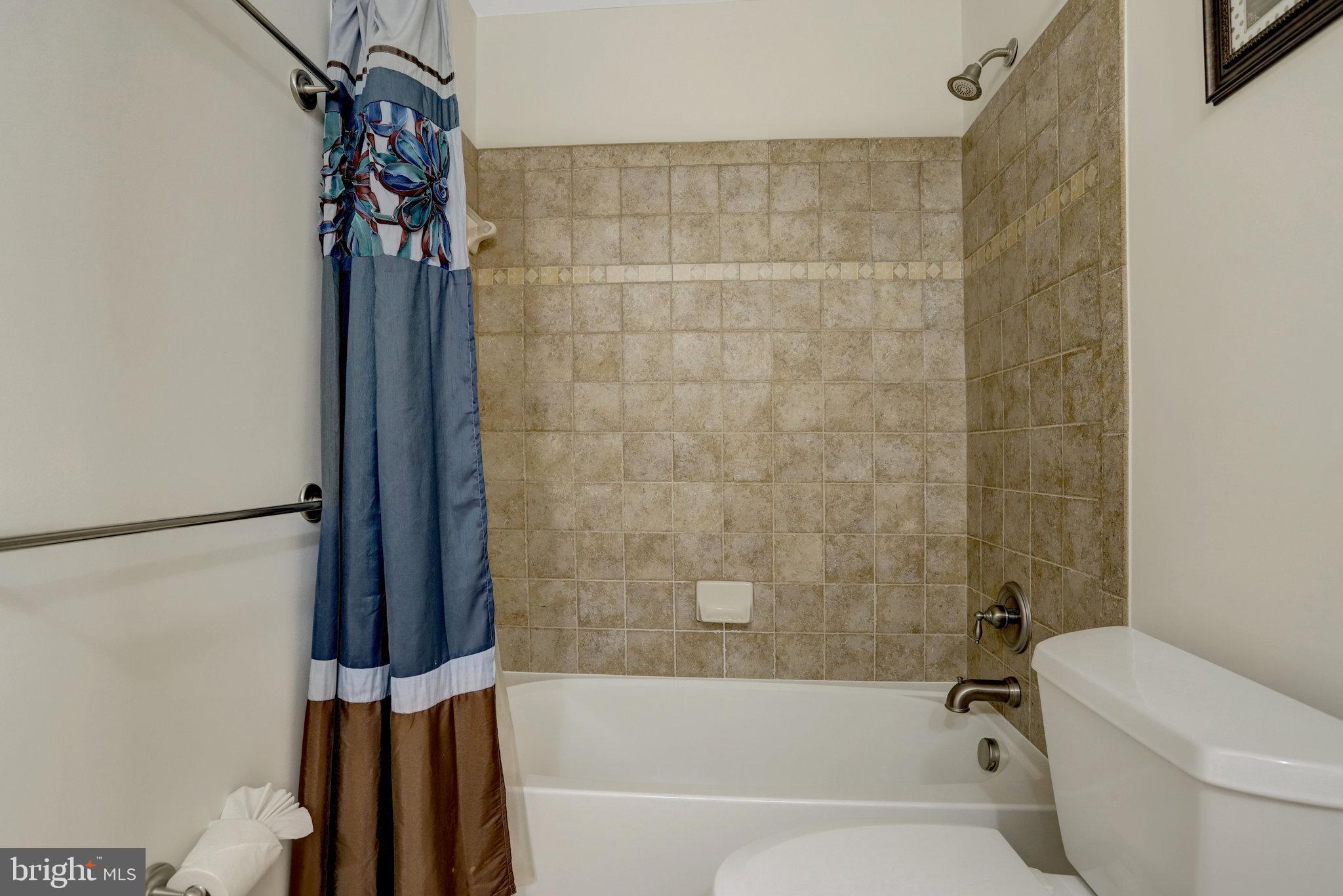 PALISADES AT OAK CREEK - Residential