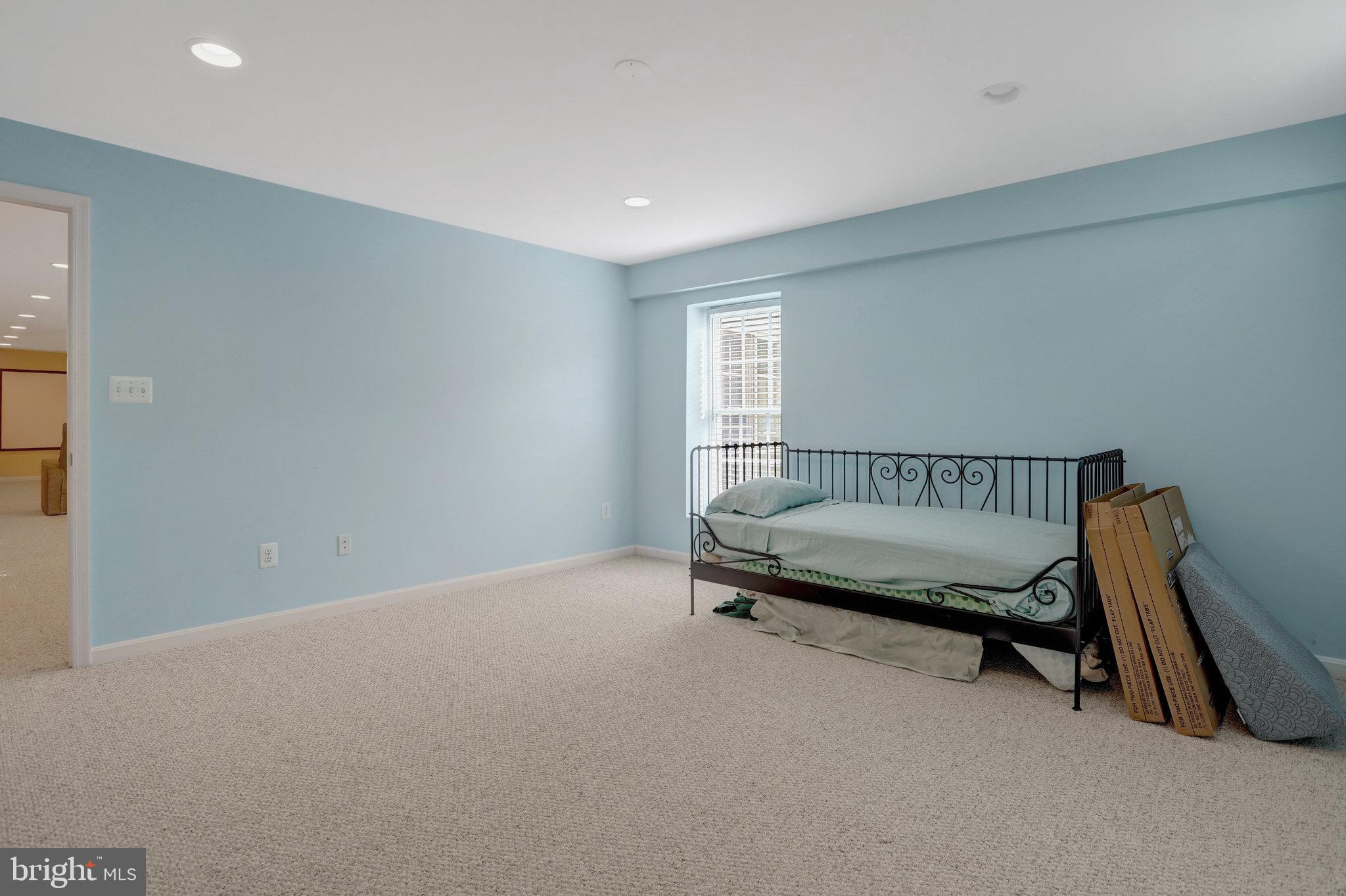 PALISADES AT OAK CREEK - Residential