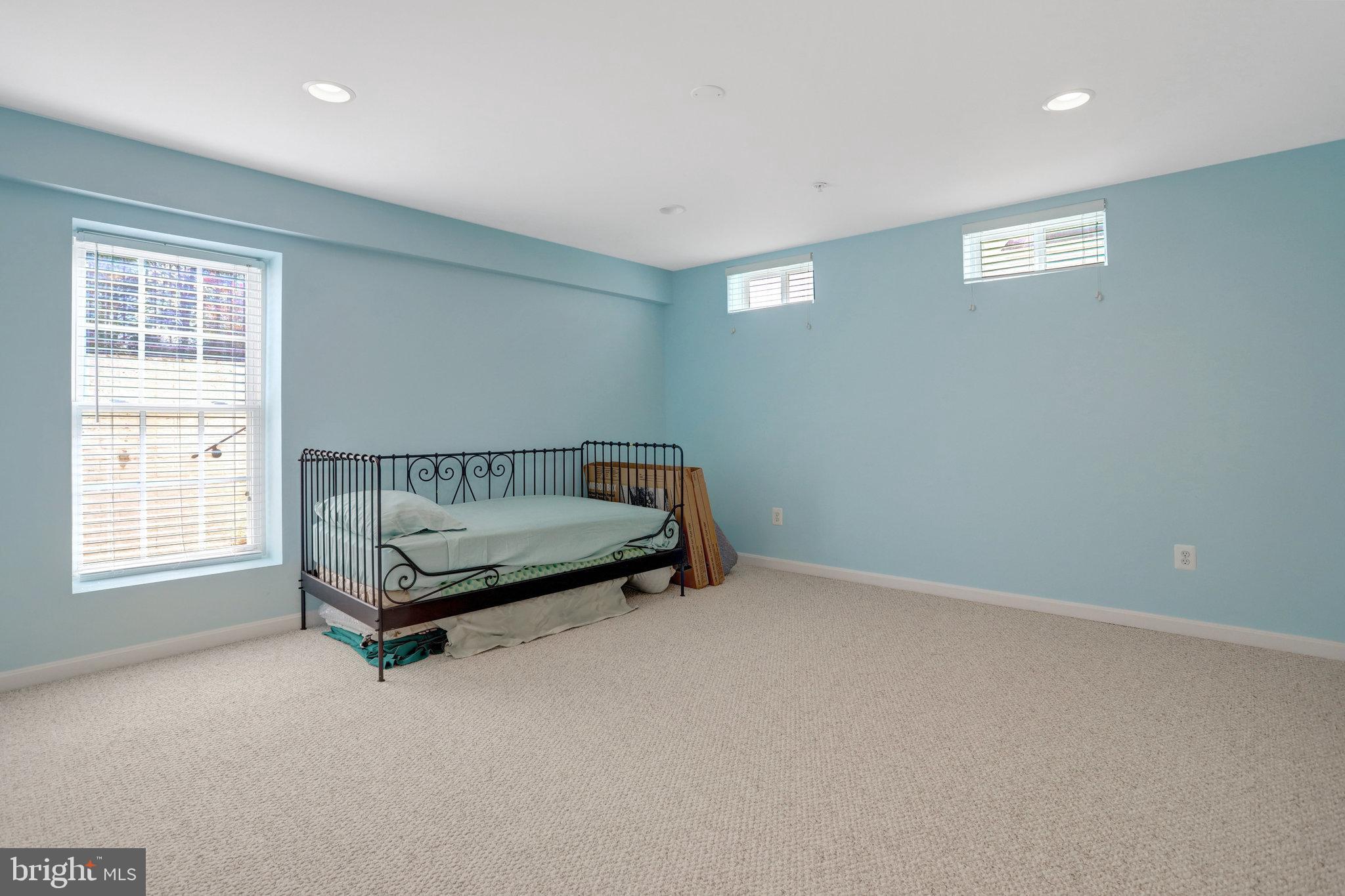 PALISADES AT OAK CREEK - Residential