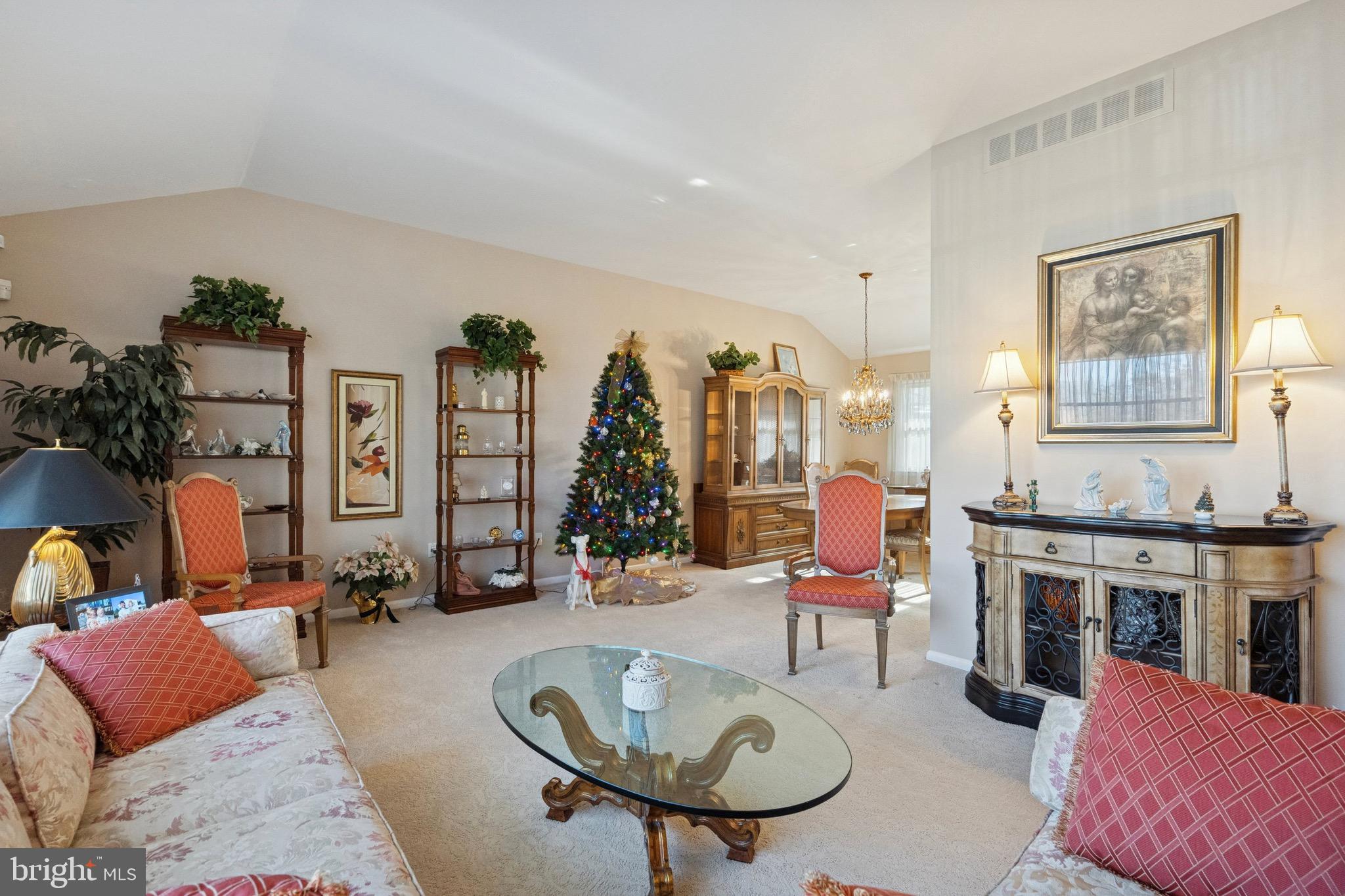 HILLCRESTSHIRE - Residential