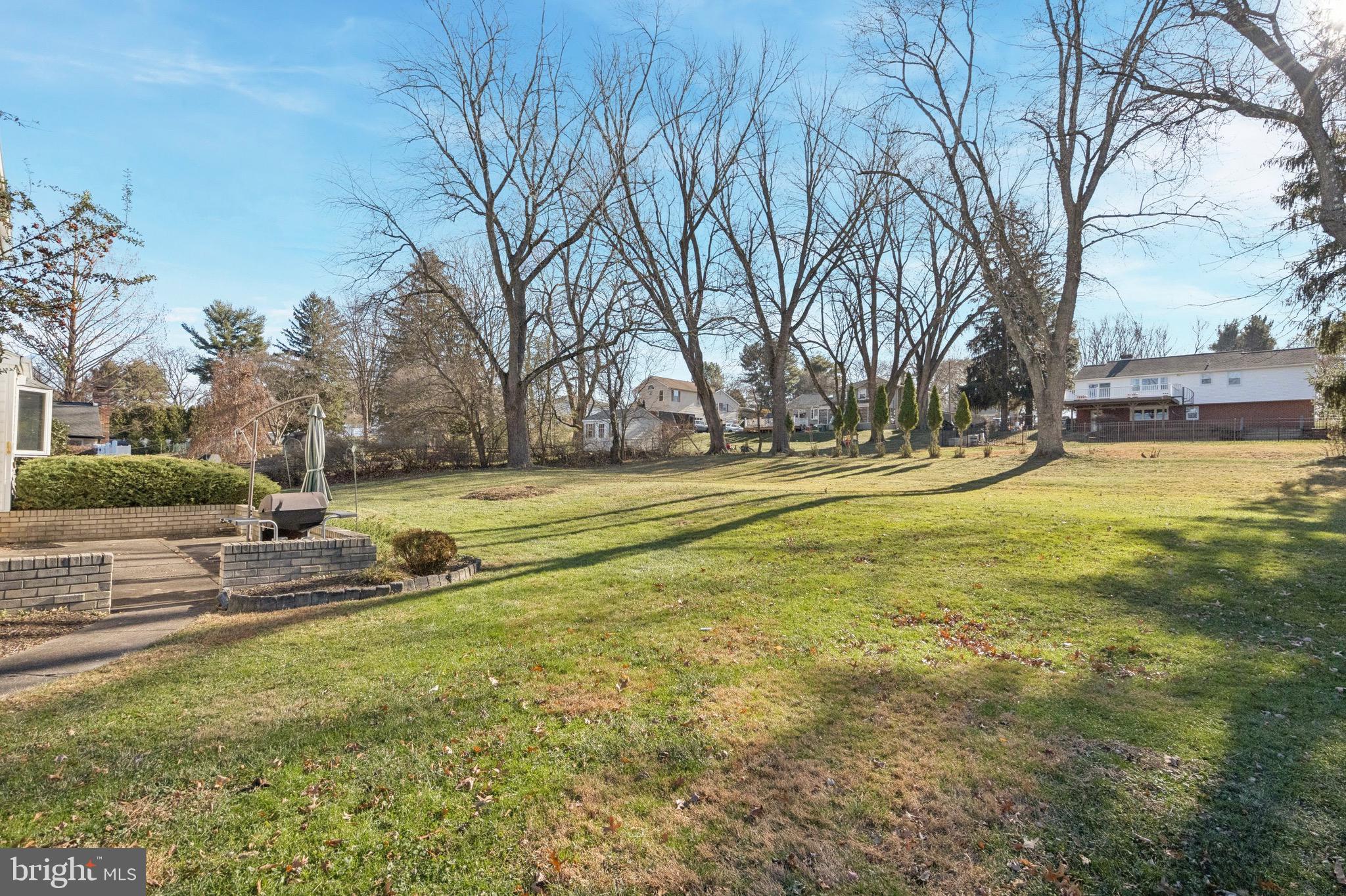 HILLCRESTSHIRE - Residential