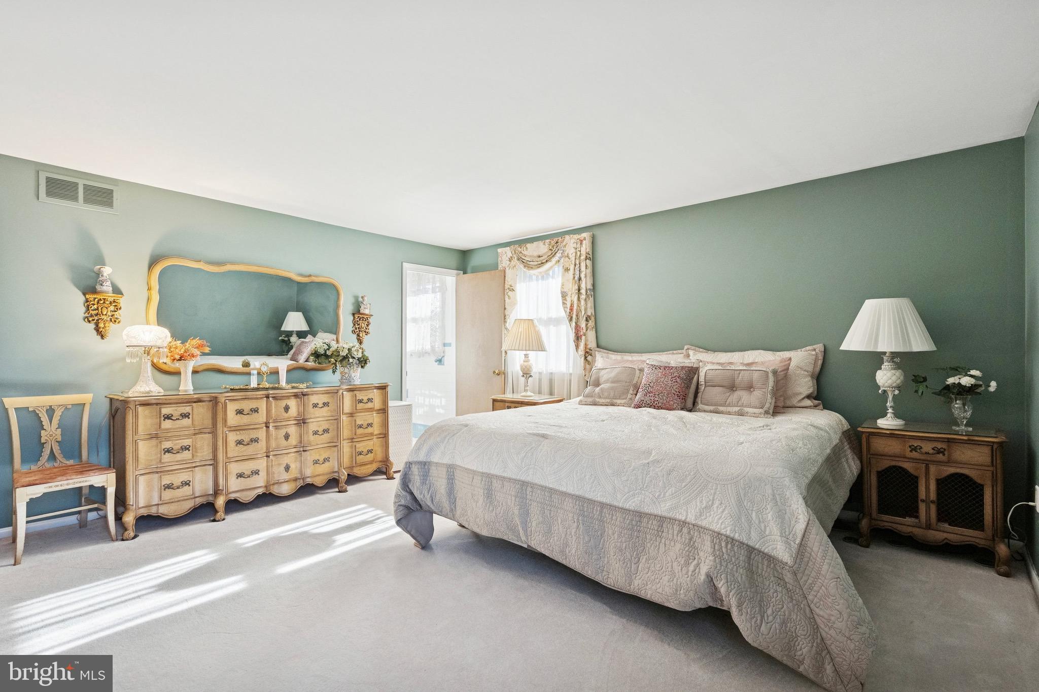 HILLCRESTSHIRE - Residential