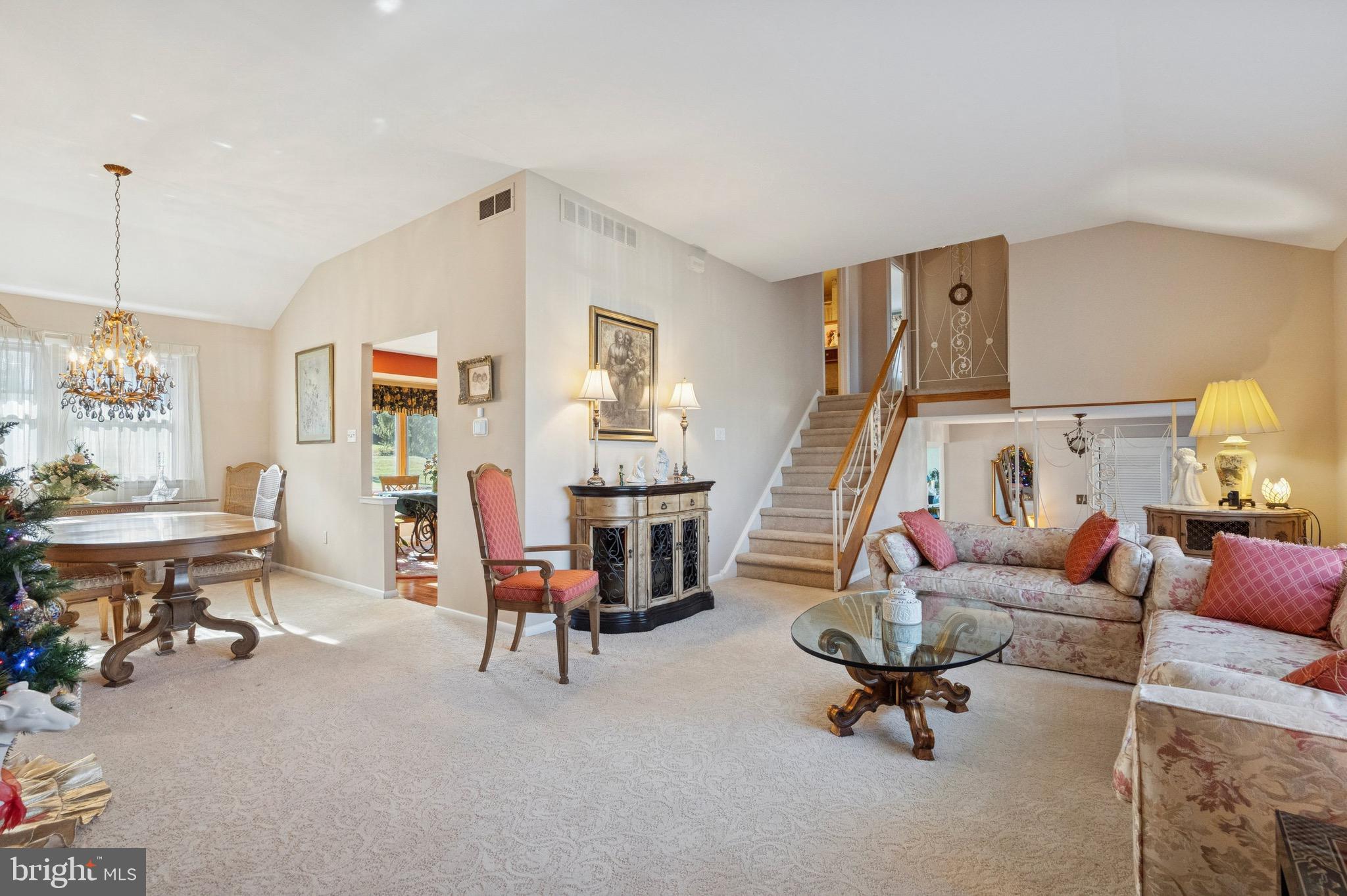 HILLCRESTSHIRE - Residential