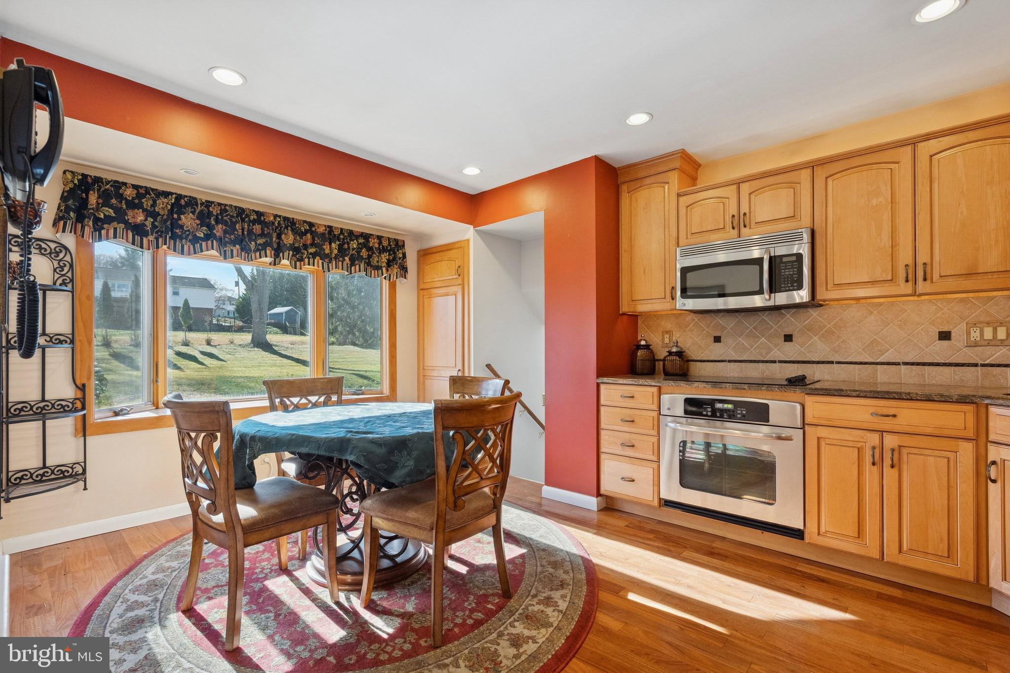 HILLCRESTSHIRE - Residential