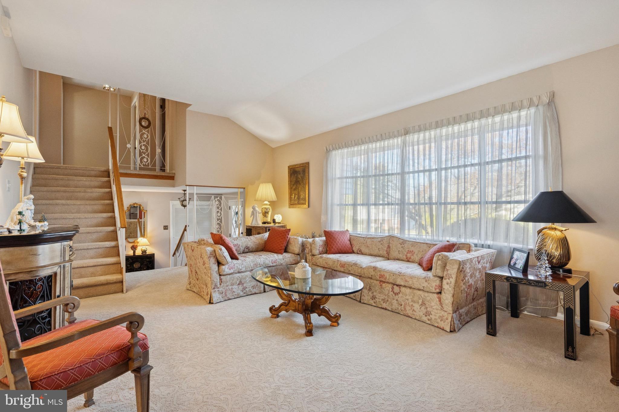 HILLCRESTSHIRE - Residential