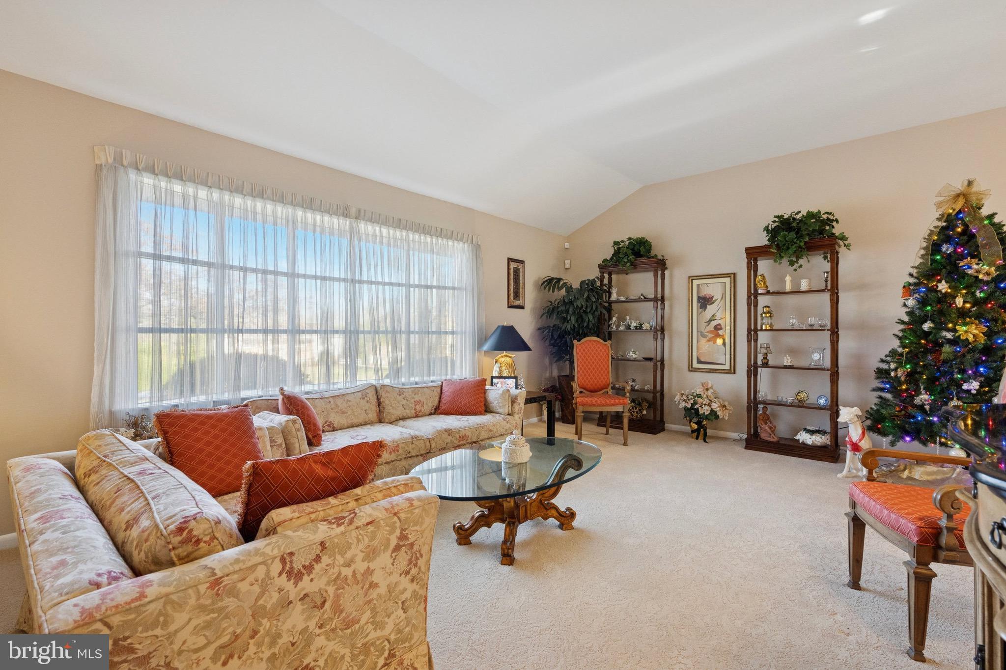 HILLCRESTSHIRE - Residential