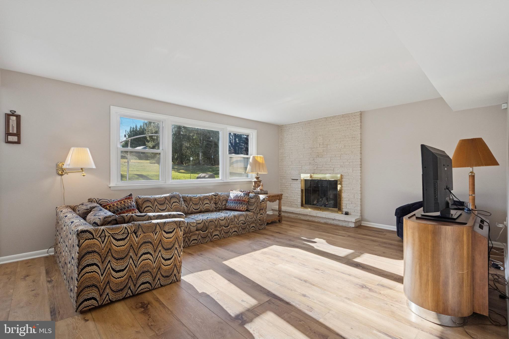 HILLCRESTSHIRE - Residential