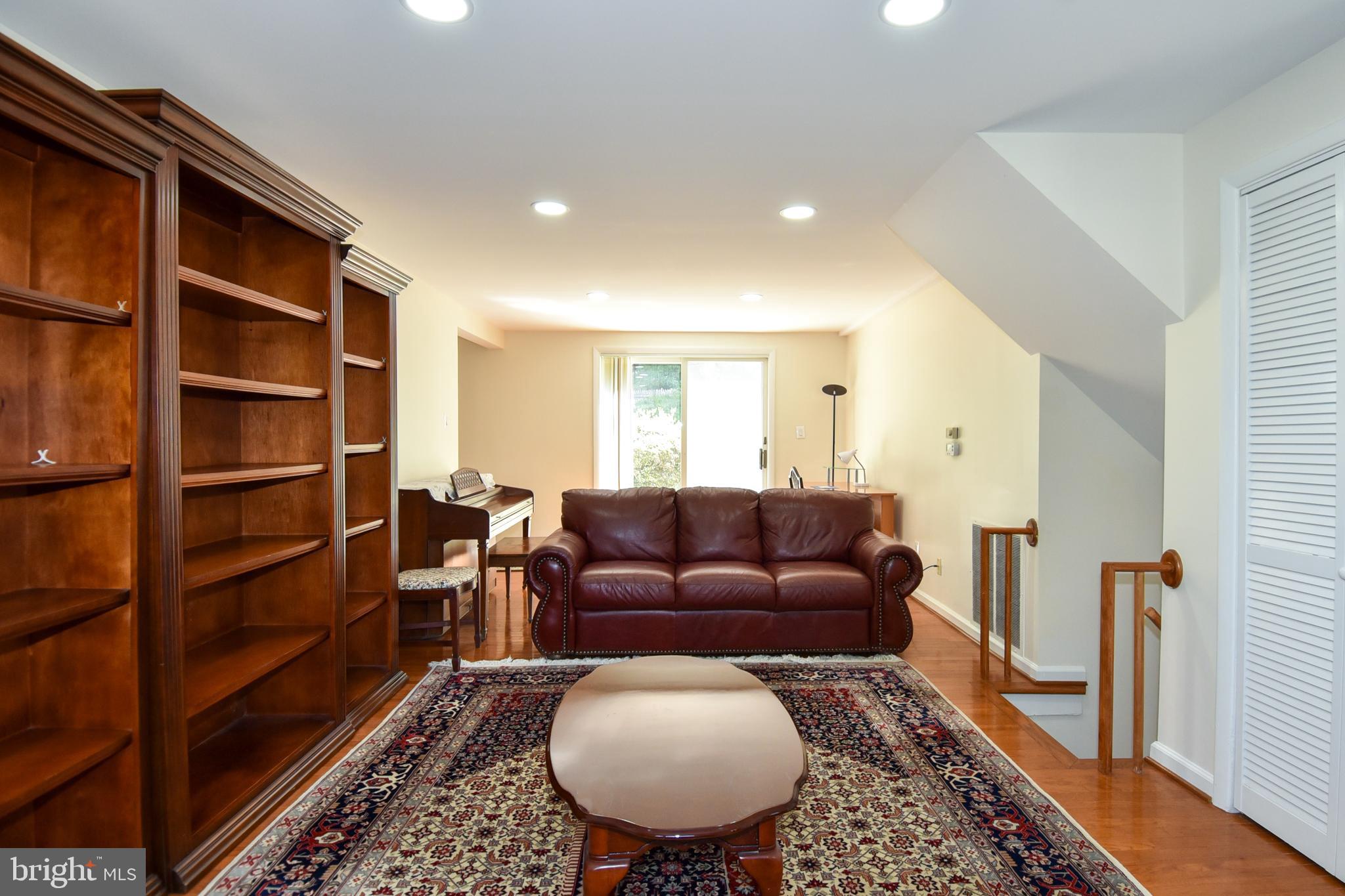 BRADMOOR - Residential Lease