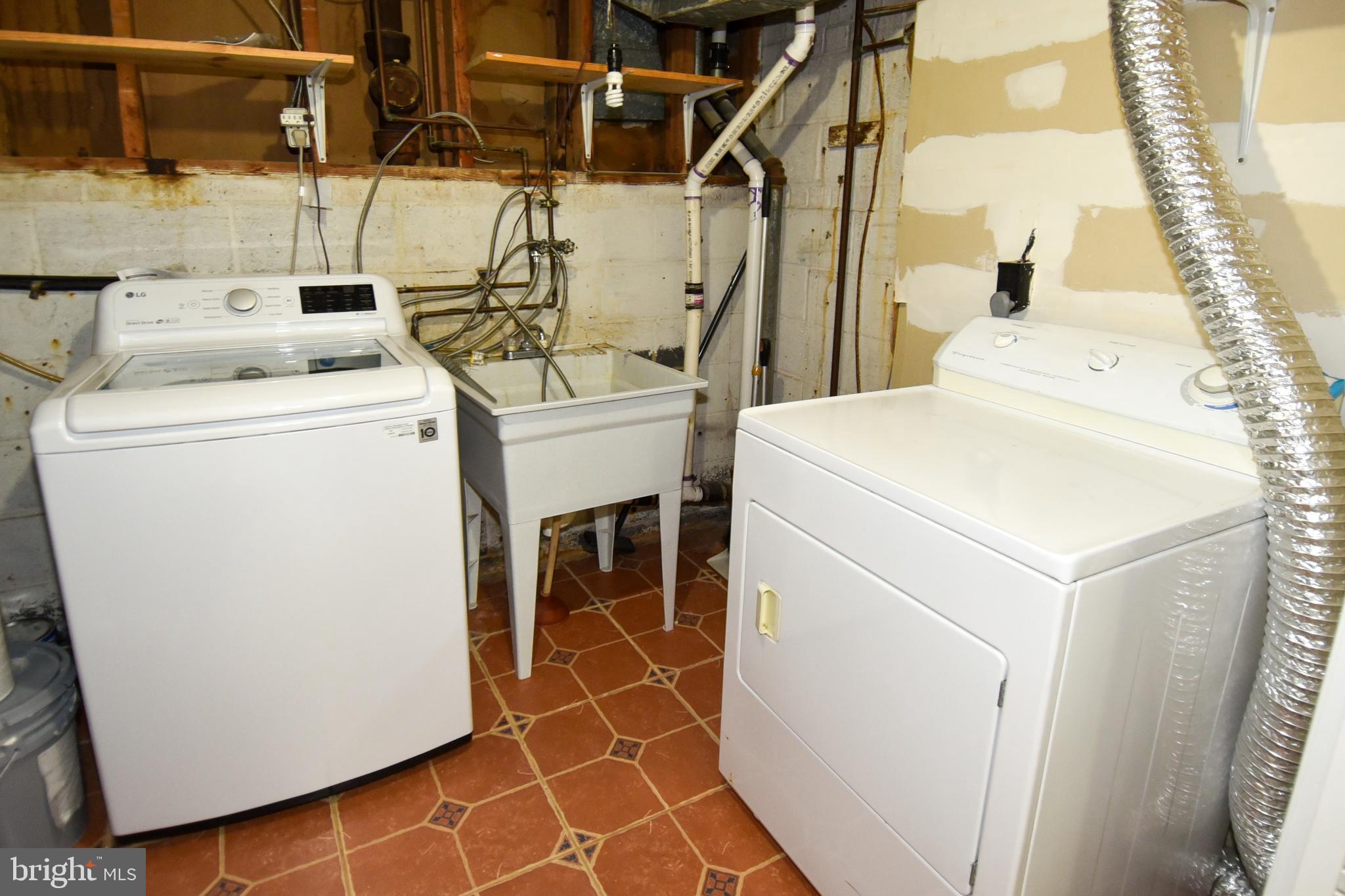 BRADMOOR - Residential Lease