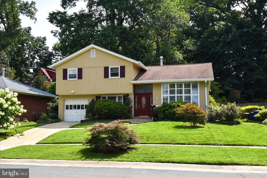 JUST LISTED - Beautiful split-level home with 4 large bedrooms in the desirable Bradmoor community. This house has a beautiful, newly renovated kitchen with gas-cooking!  The main-level open floor-plan includes a comfortable living and dining room. A large family room with built-ins, plenty of light, and sliding glass doors that lead to the outdoor patio will be sure to impress.  There is a finished basement with kitchenette and bedroom/bath. Hardwood floors and tile throughout.  Walk out from the gorgeous kitchen to a large deck overlooking a full fenced yard and pretty landscaping. Upstairs there are 3 bedrooms and 2 full bathrooms all with hardwood floors. The home is close to Bradley Hills Elementary school with its open areas and neighboring parks. Close to major arteries to the city and the beltway, this house is a commuter’s dream location. Available for a 12 month-plus-lease and owners are open to long-term leases as well. The furniture shown is pictures can stay or go!  Hurry, this one will go quick.  RentSpree application AND GCAAR Application submission please.