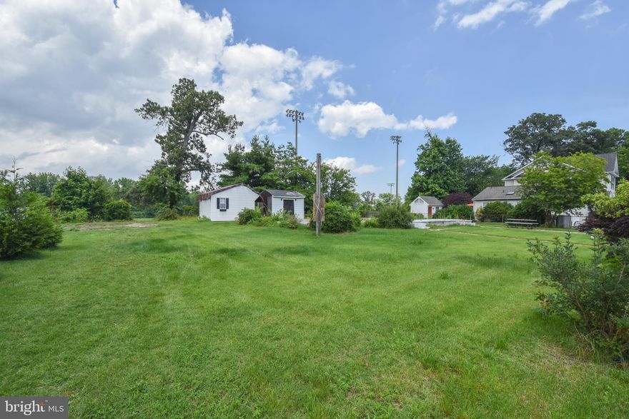 Water privileged community. Six lots, each 20' X 100'. Lots 4069, 4070, 4071, 4072, 4073 and 4074. Lots 4071 to 4074 have been merged by Lot Merger Agreement when house was on the property (80' X 100'). Lots 4069 and 4070 unencumbered by agreement (40' X 100'). Major damage was done to existing home on the lots by a fallen tree. House was torn down and now only foundation remains. Very nice location on Oakwood Rd backs to Edgewater Elementary property. Middle and HS are nearby Central and South River. Close to everything but not on a busy street.  Woodland beach has numerous community waterfront parks, boat slips, ramp, beach, playgrounds. To see amenities, follow Oakwood Rd to the water and take Shore Drive all the way around this great waterfront community.