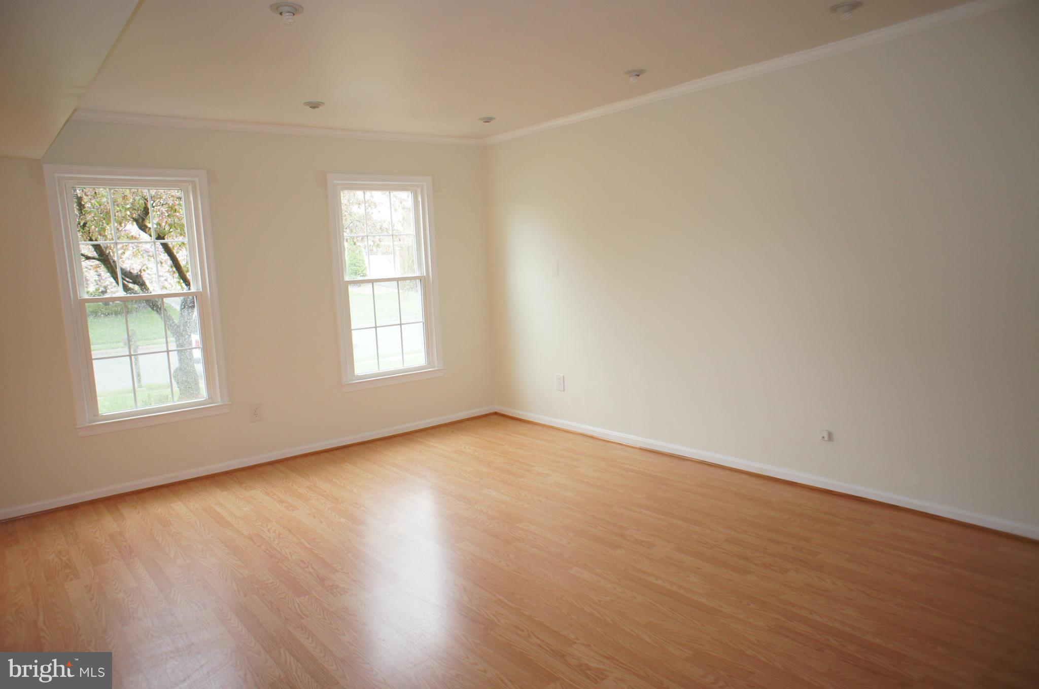 BROOKFIELD - Residential