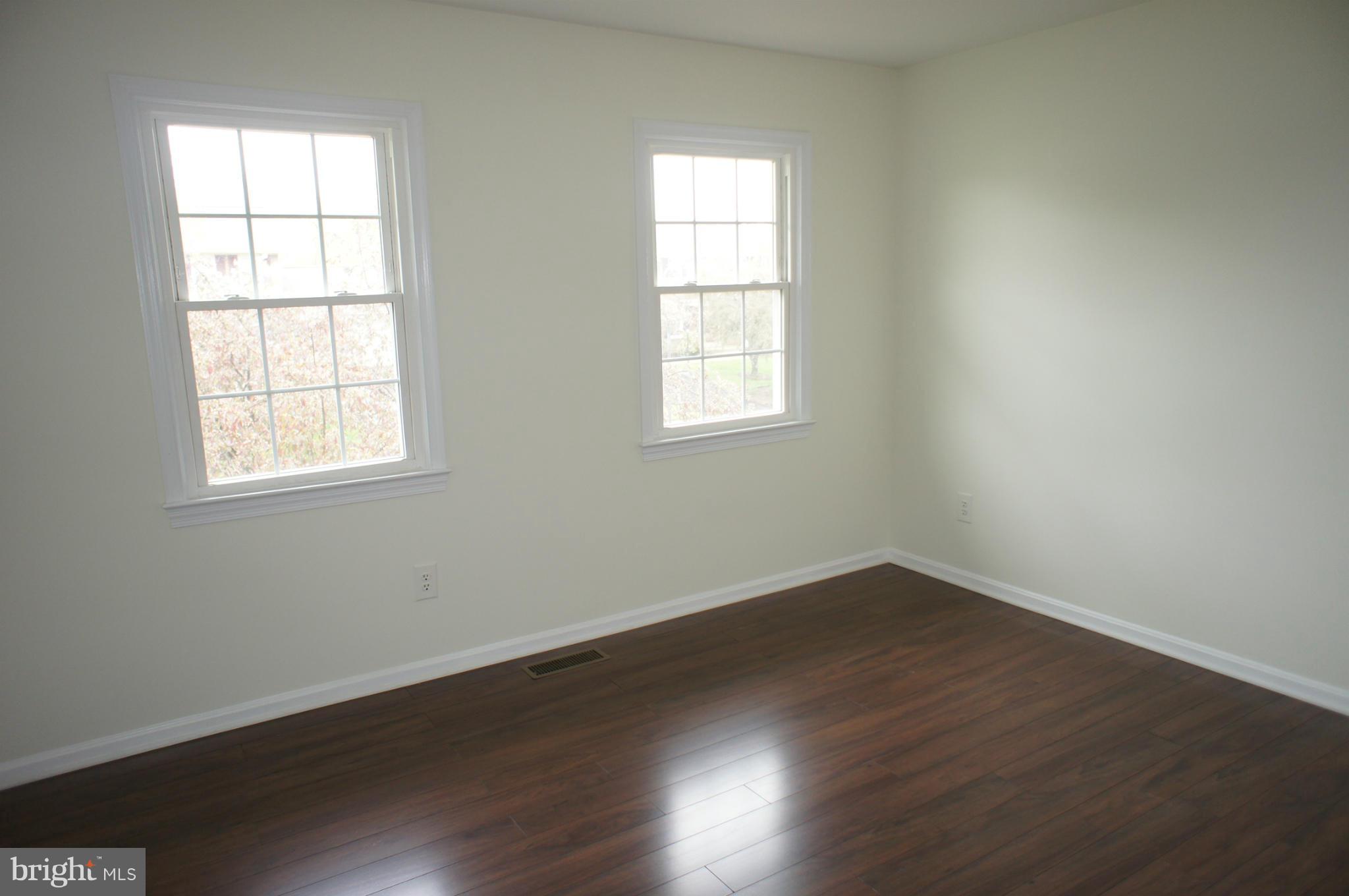 BROOKFIELD - Residential