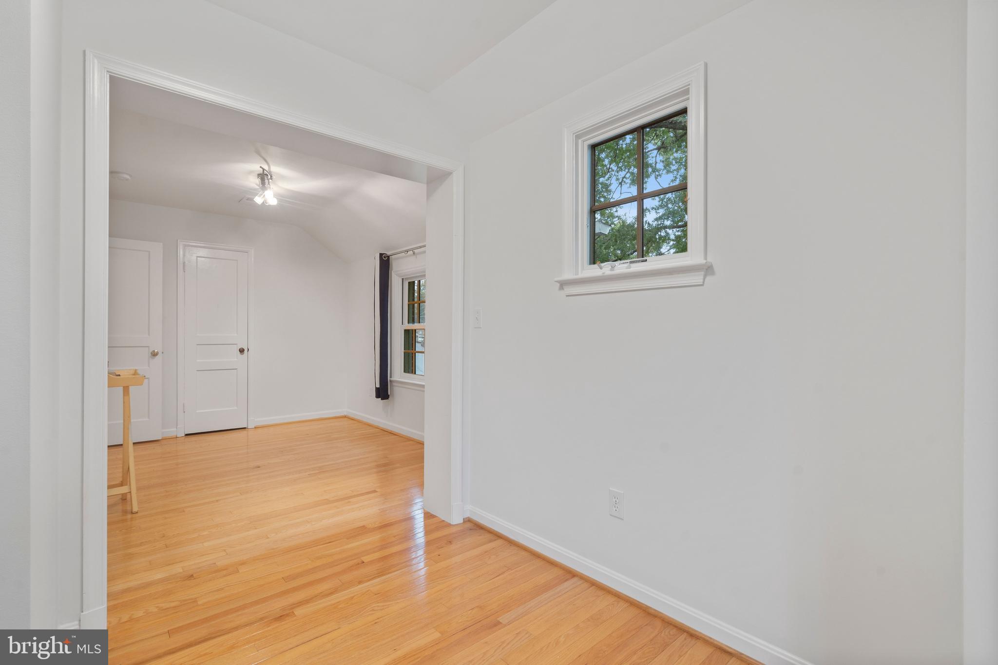 MADISON MANOR - Residential