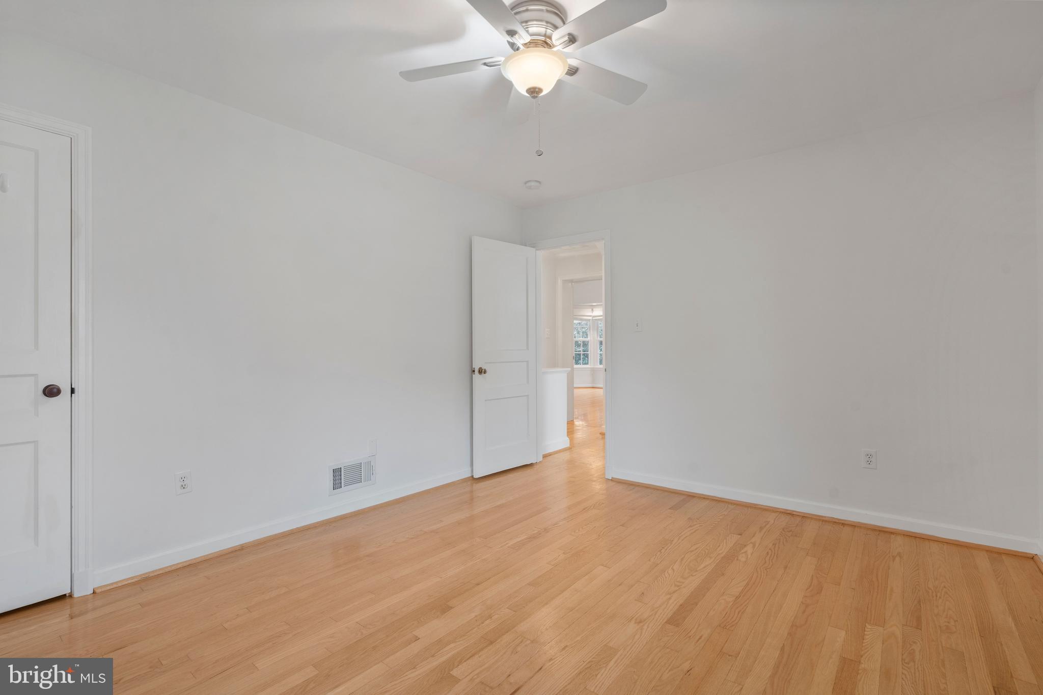 MADISON MANOR - Residential