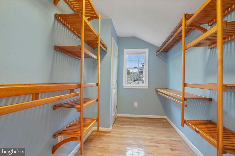 MADISON MANOR - Residential