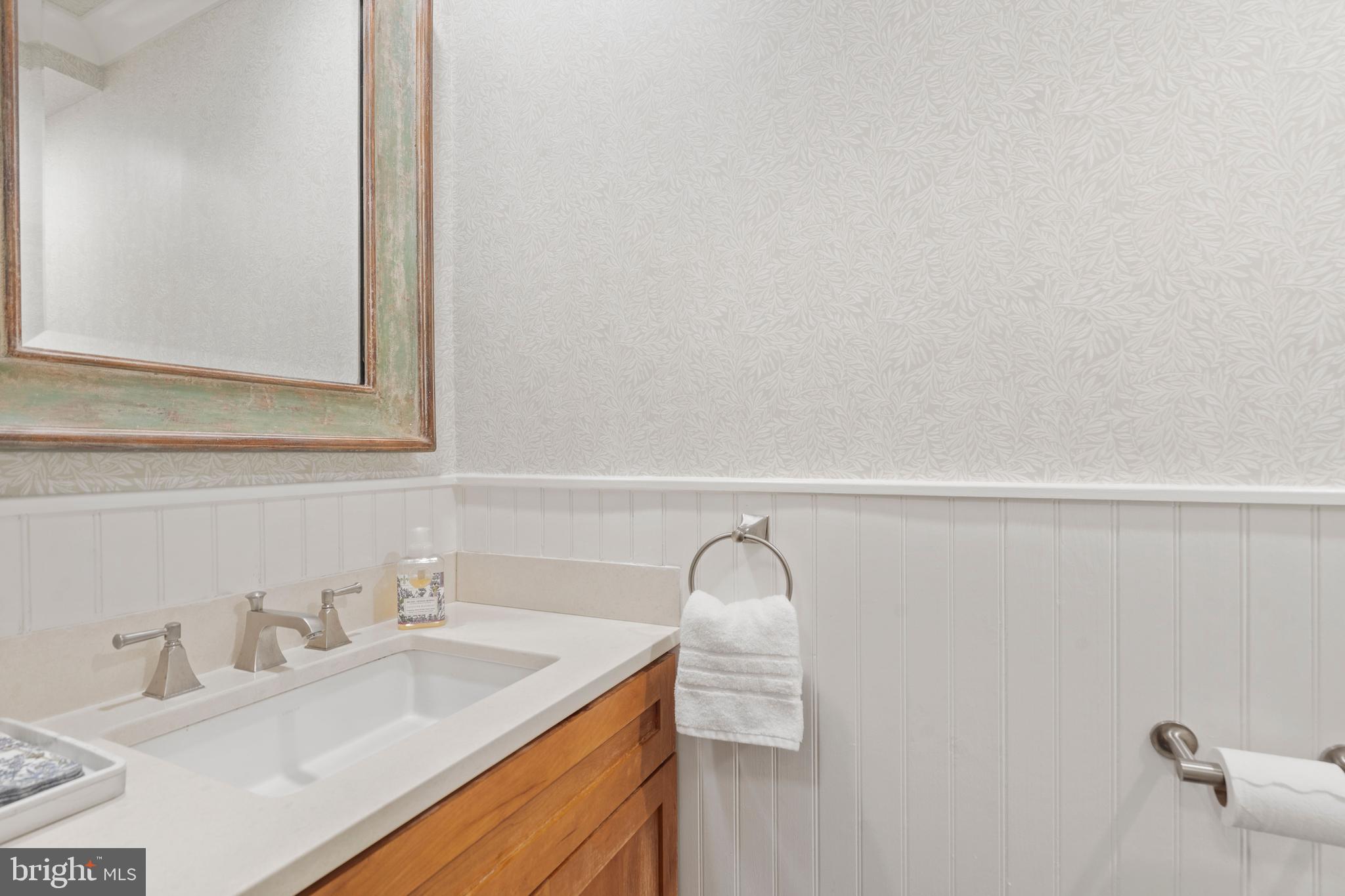 MADISON MANOR - Residential