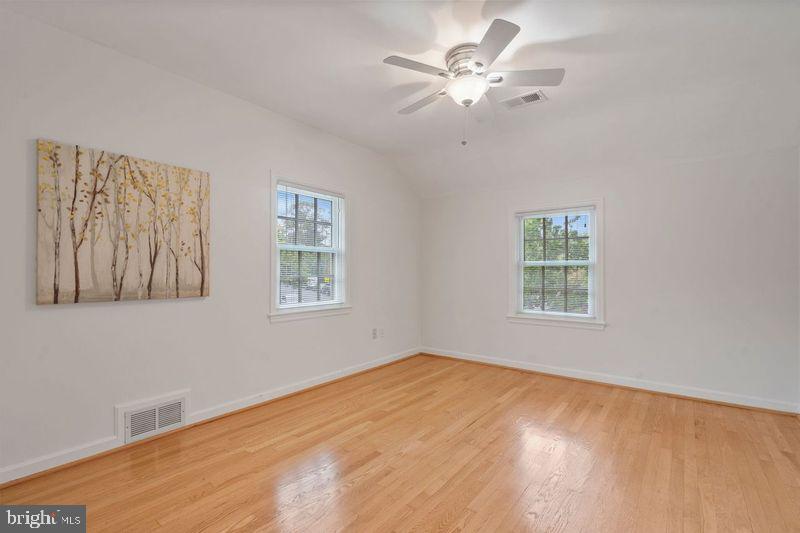 MADISON MANOR - Residential