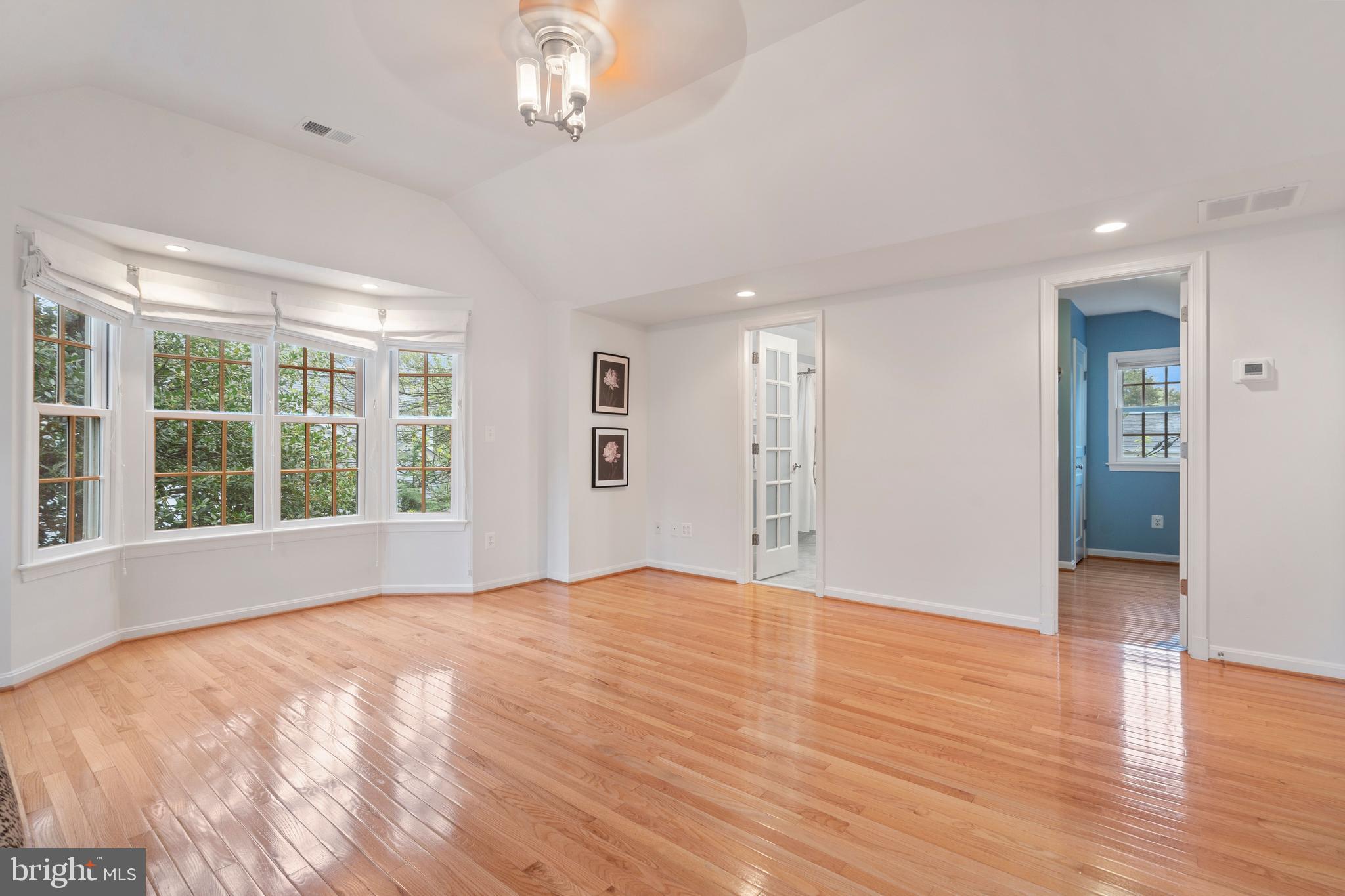 MADISON MANOR - Residential