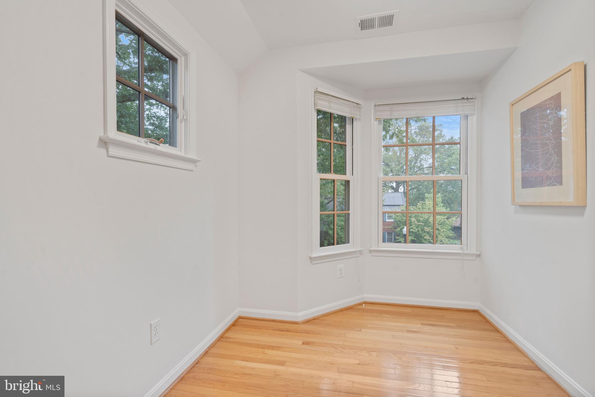 MADISON MANOR - Residential