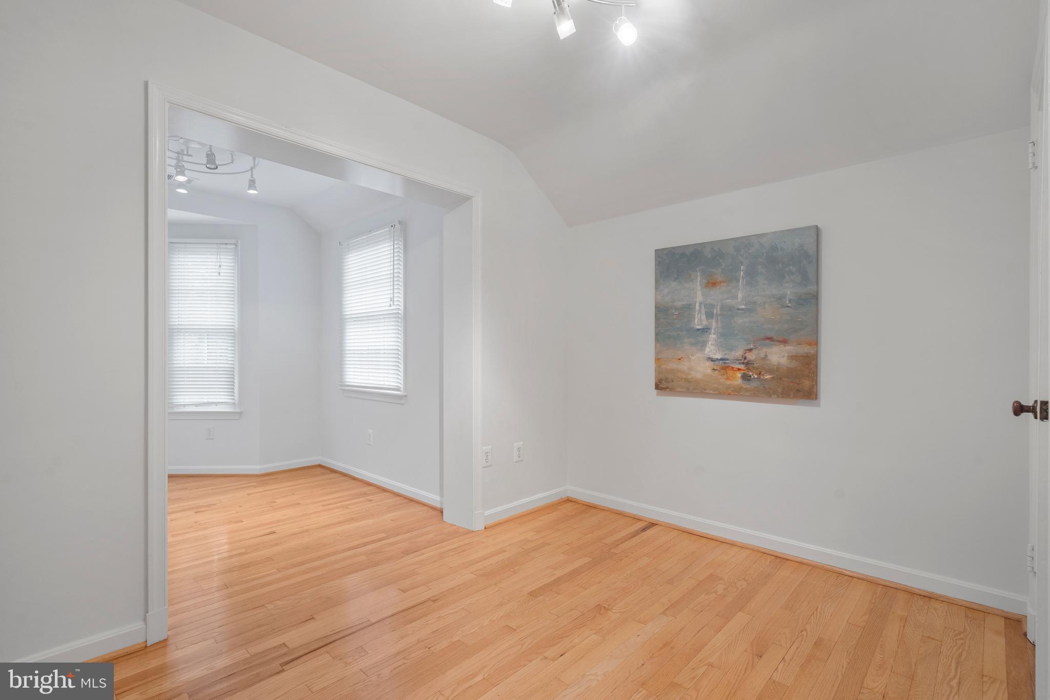 MADISON MANOR - Residential