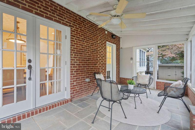 MADISON MANOR - Residential