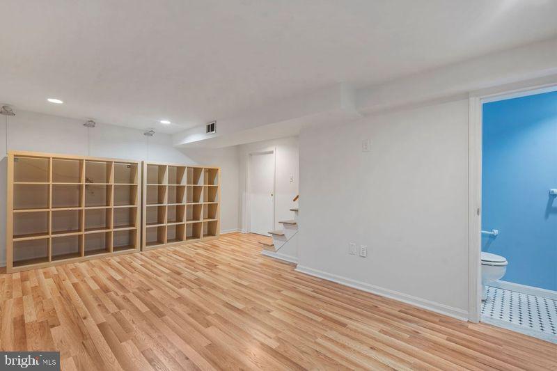 MADISON MANOR - Residential