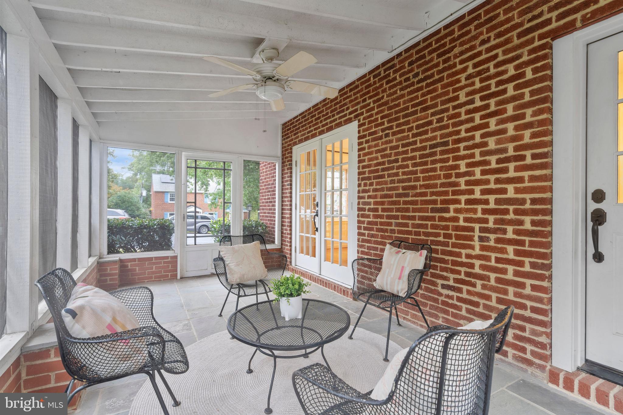 MADISON MANOR - Residential