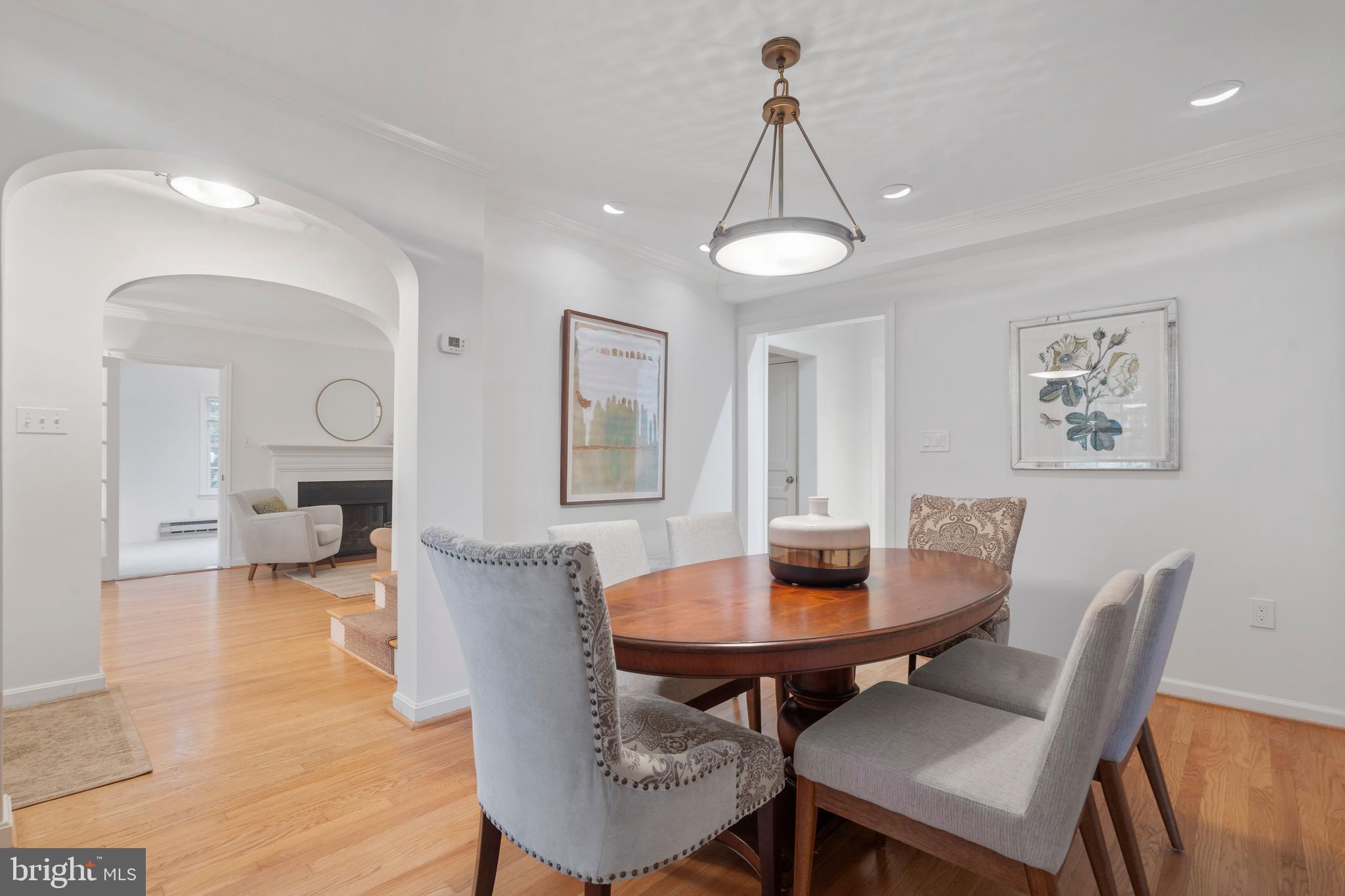 MADISON MANOR - Residential