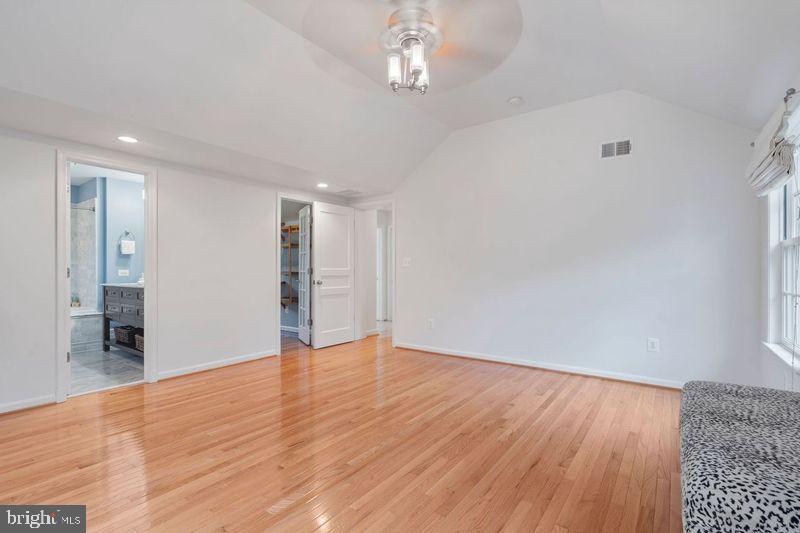 MADISON MANOR - Residential