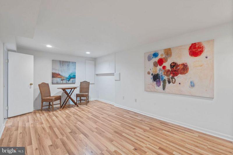 MADISON MANOR - Residential