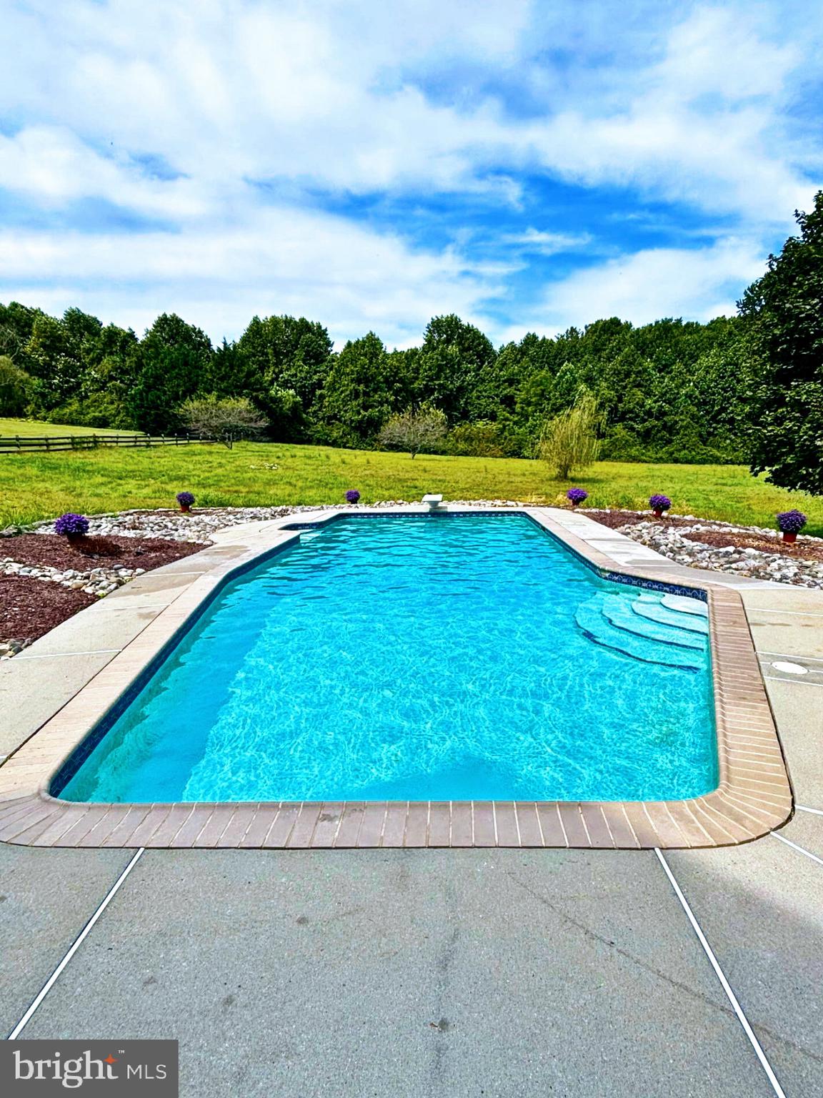 TOMAX FARMS - Residential