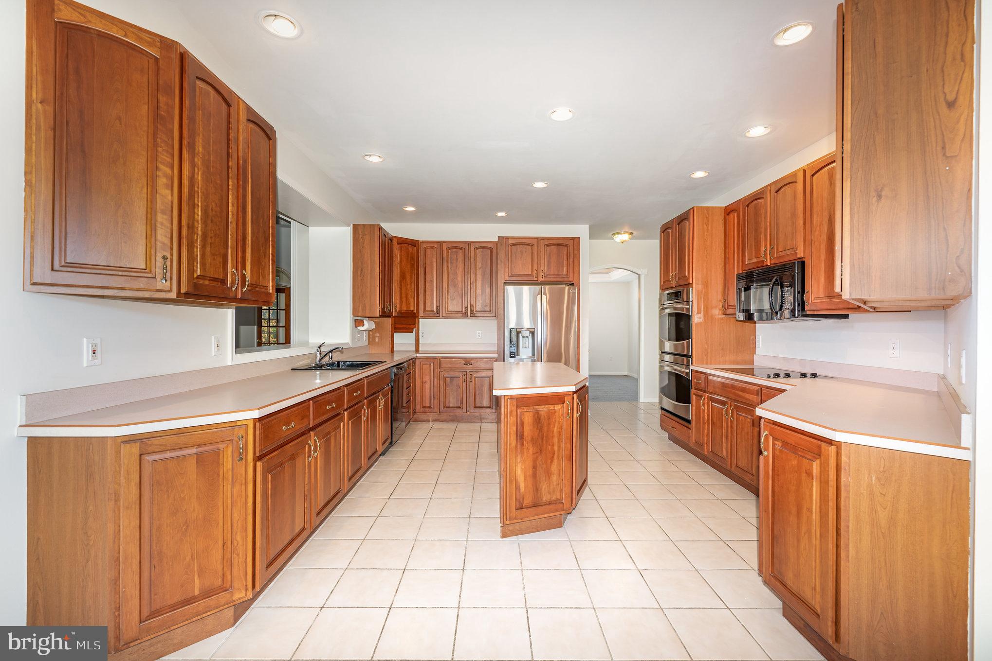 TOMAX FARMS - Residential