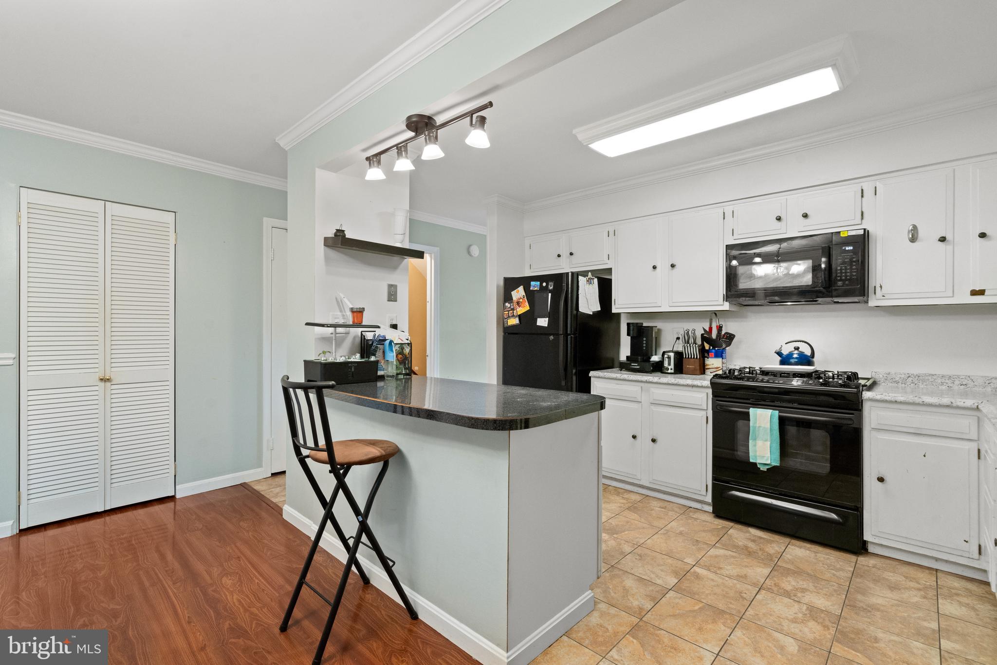 BERKELEY VILLAGE - Residential