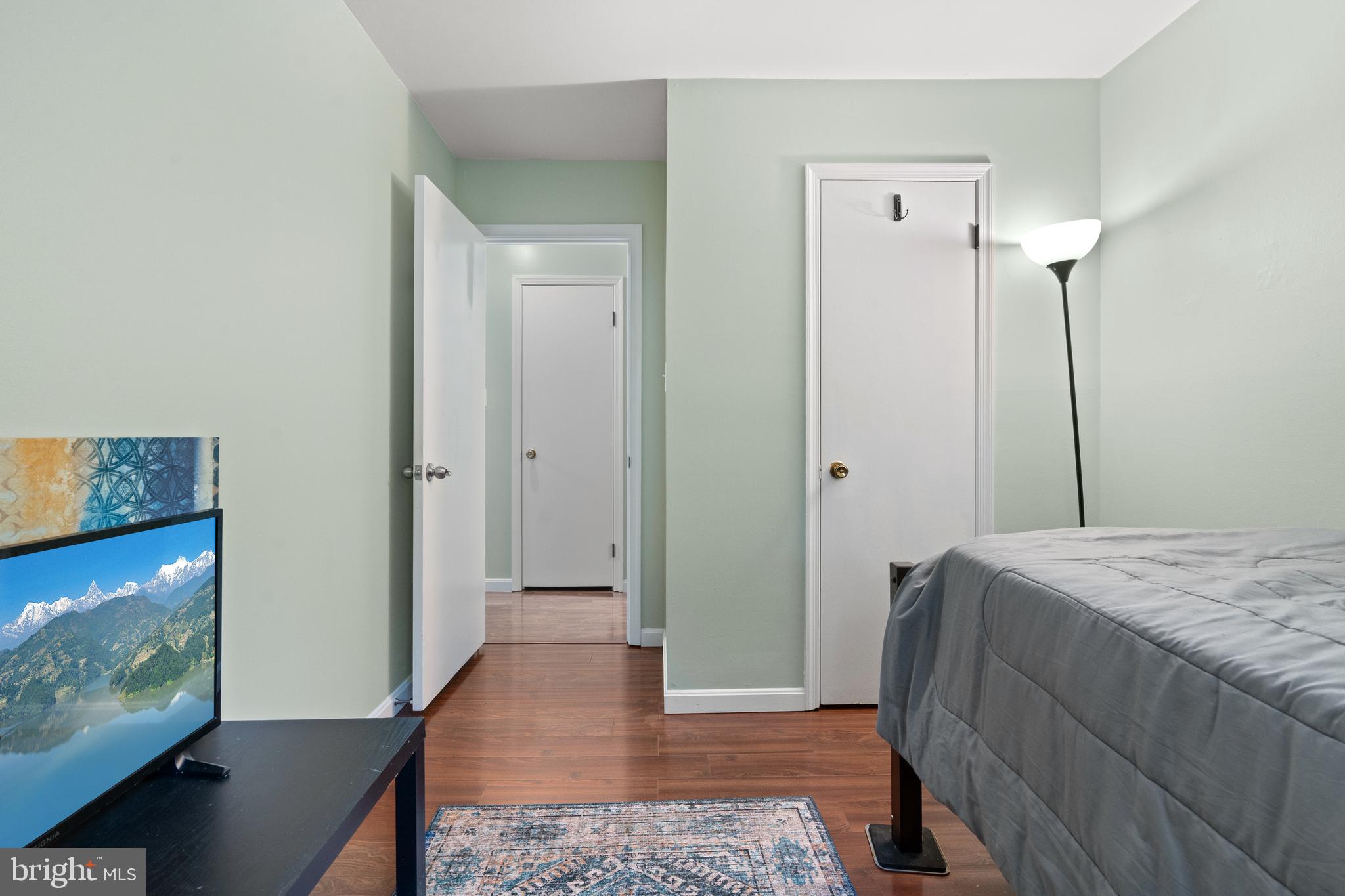 BERKELEY VILLAGE - Residential